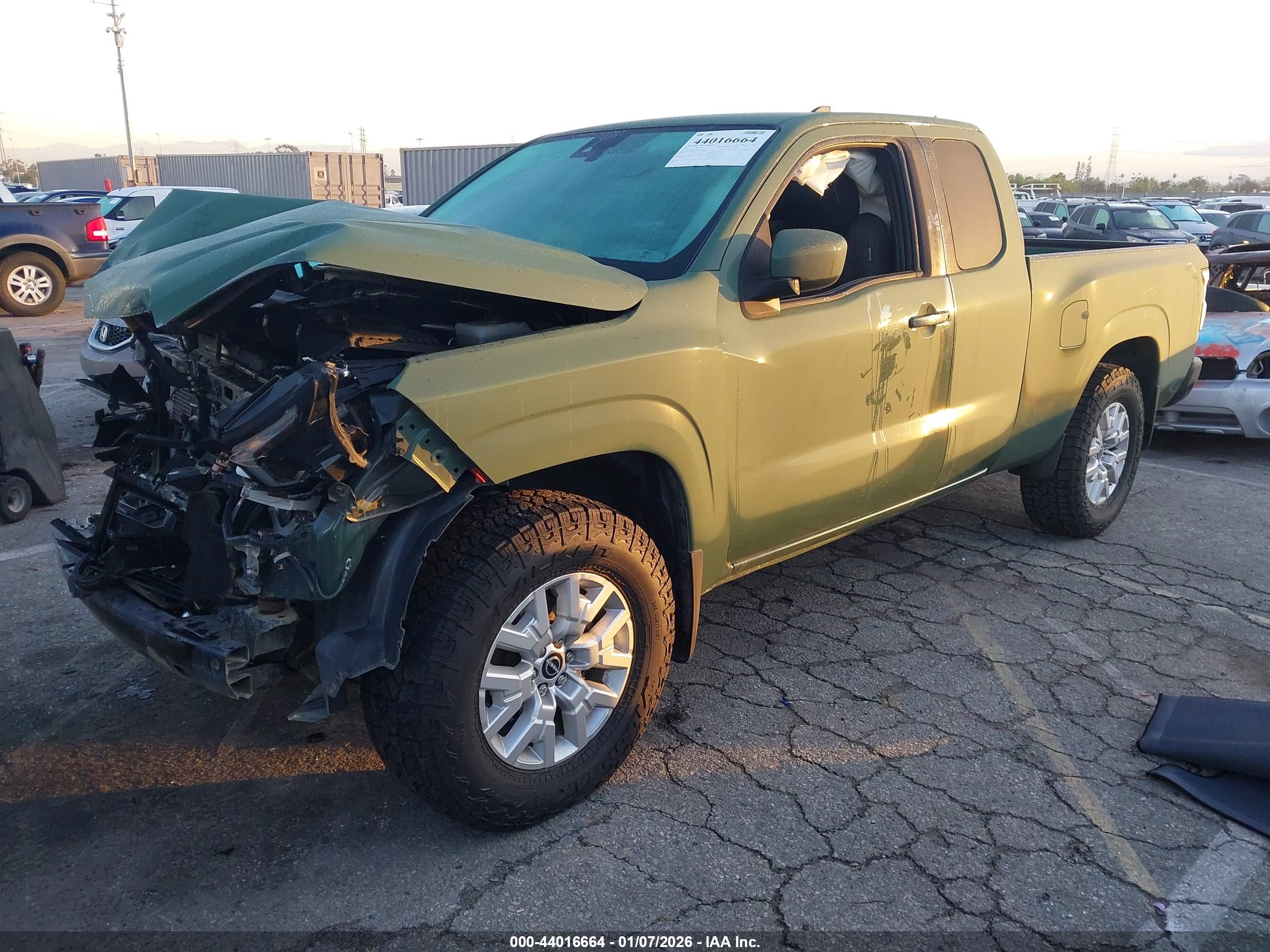 NISSAN FRONTIER image 2