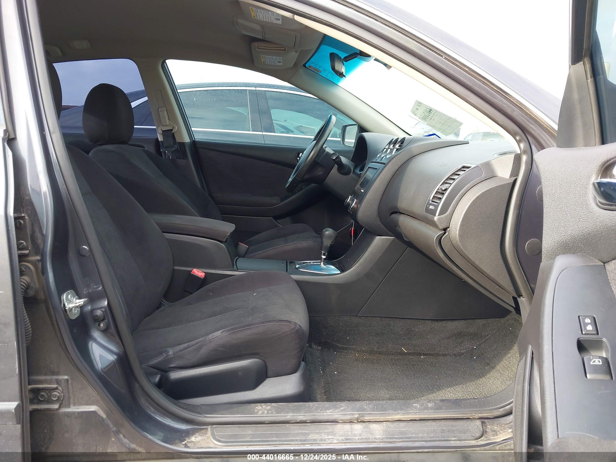NISSAN ALTIMA image 5