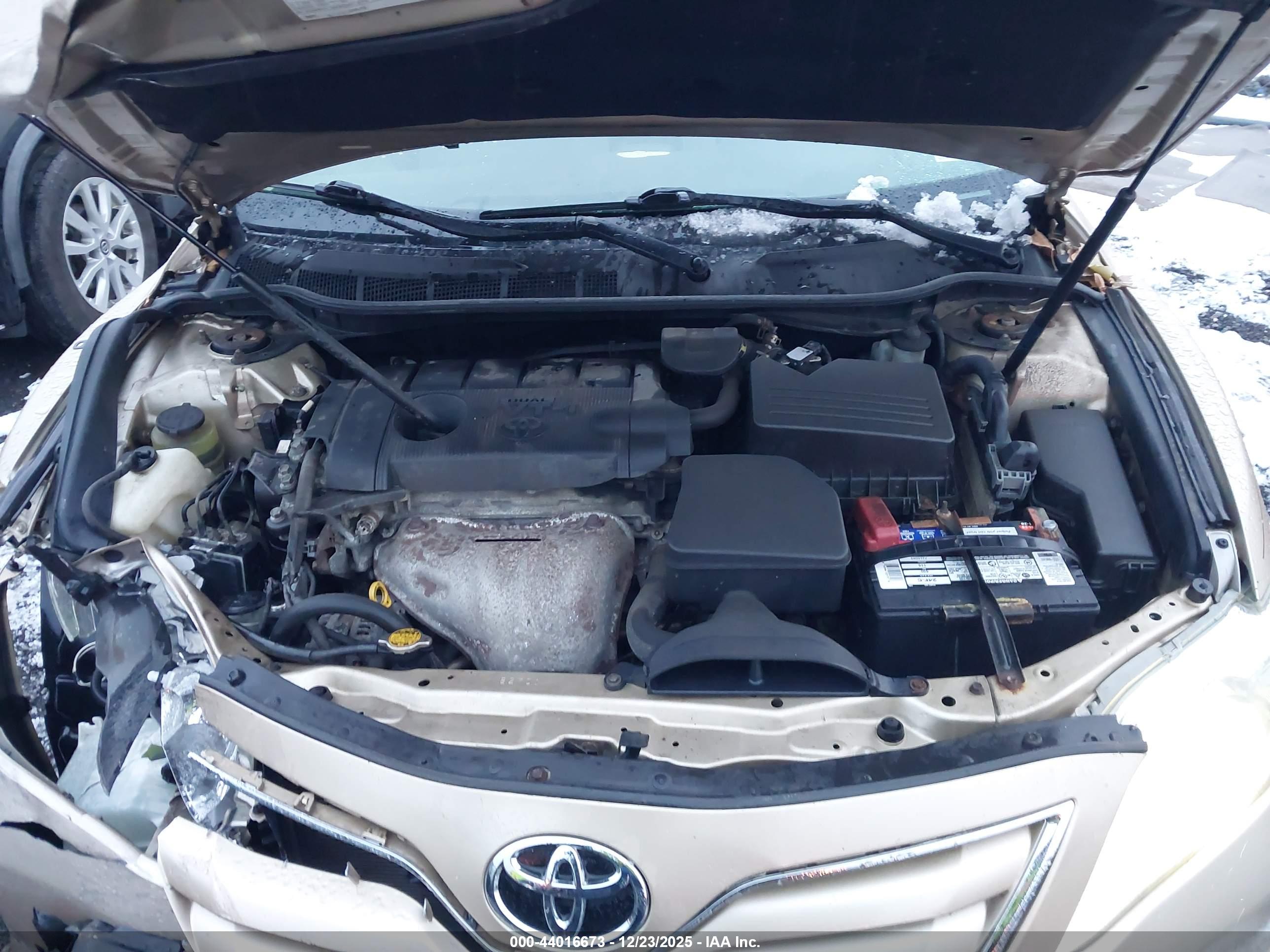 TOYOTA CAMRY image 10