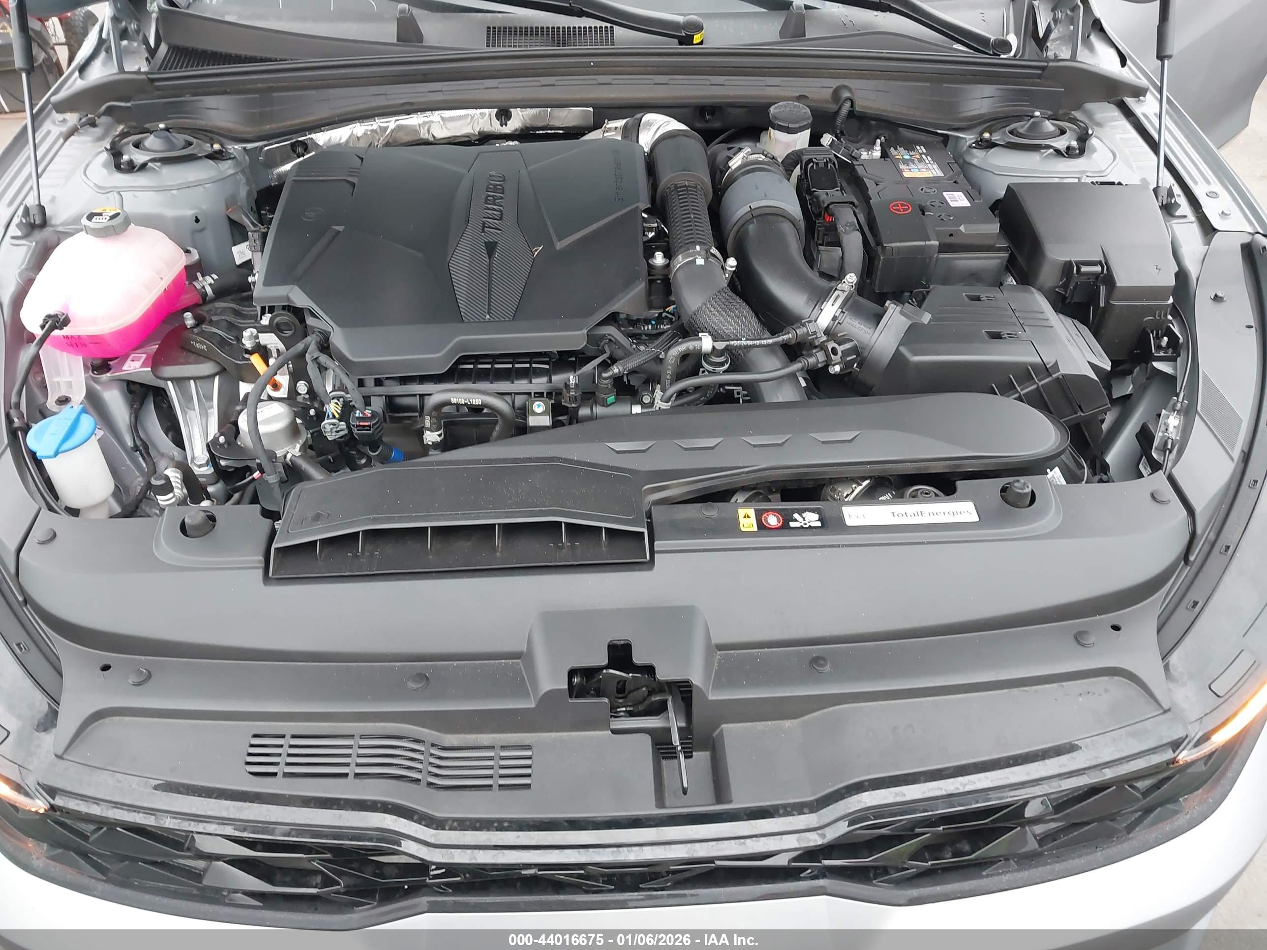 KIA K5 image 10