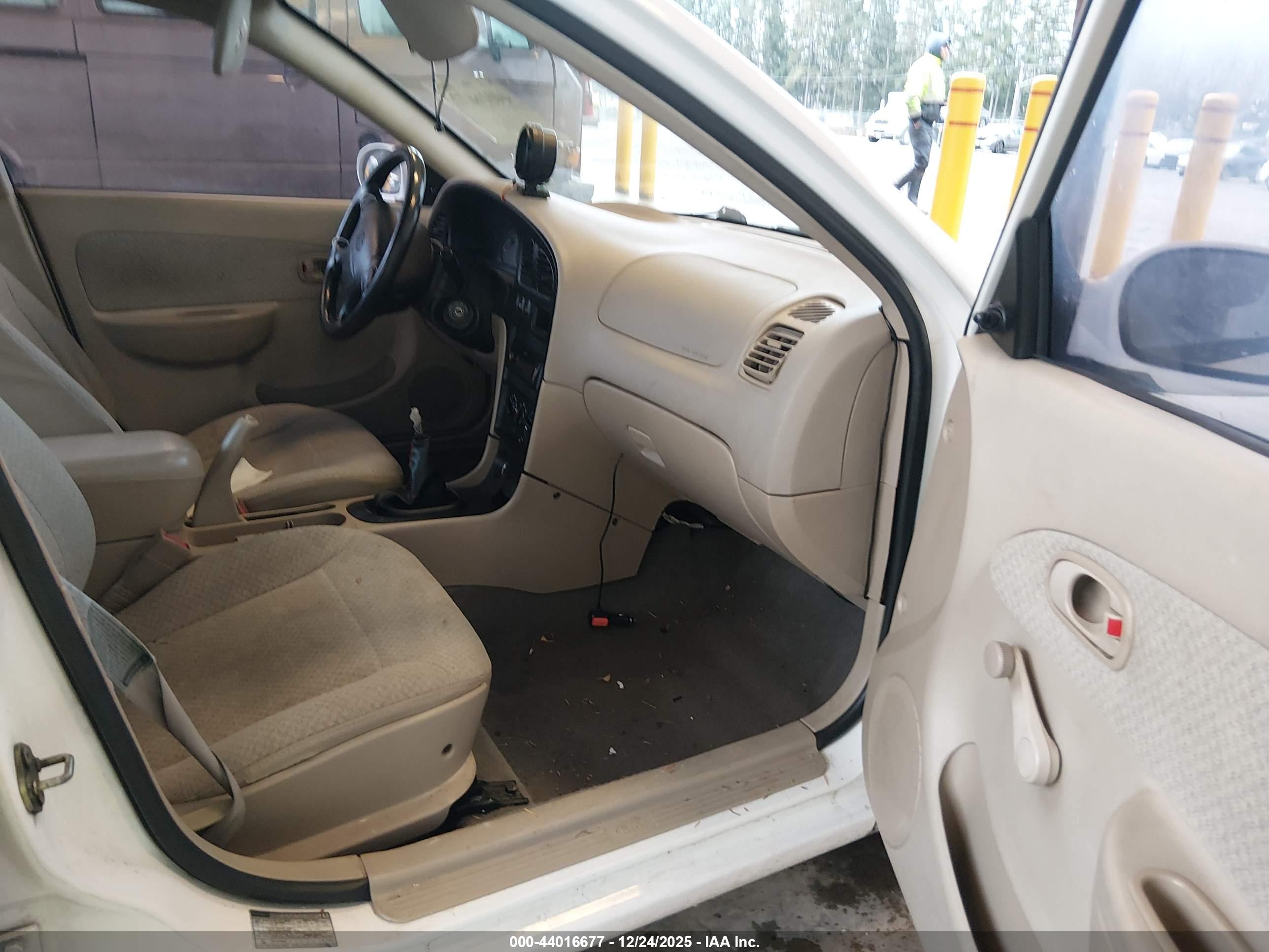 KIA SEPHIA image 5