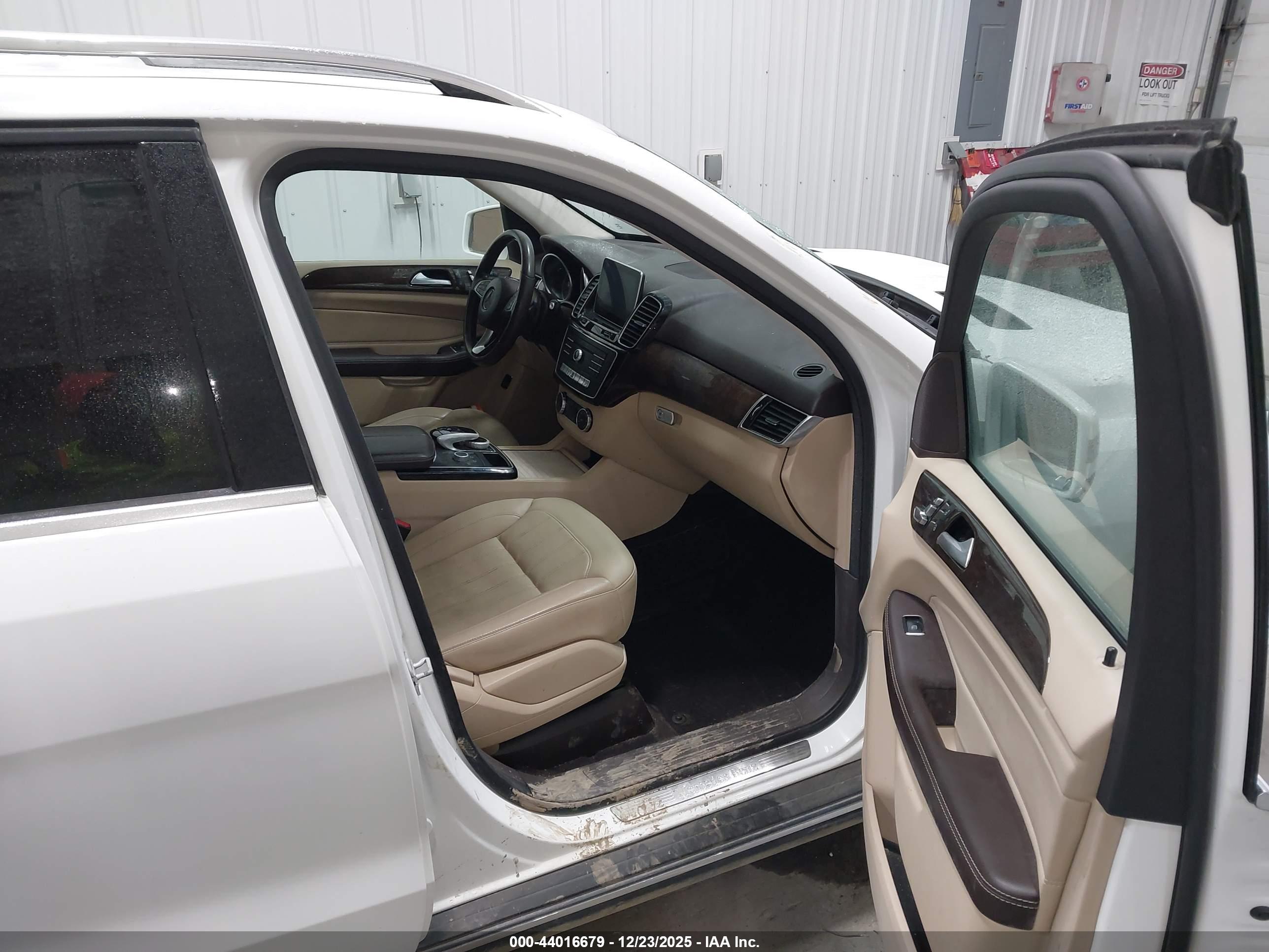 MERCEDES-BENZ GLE image 5