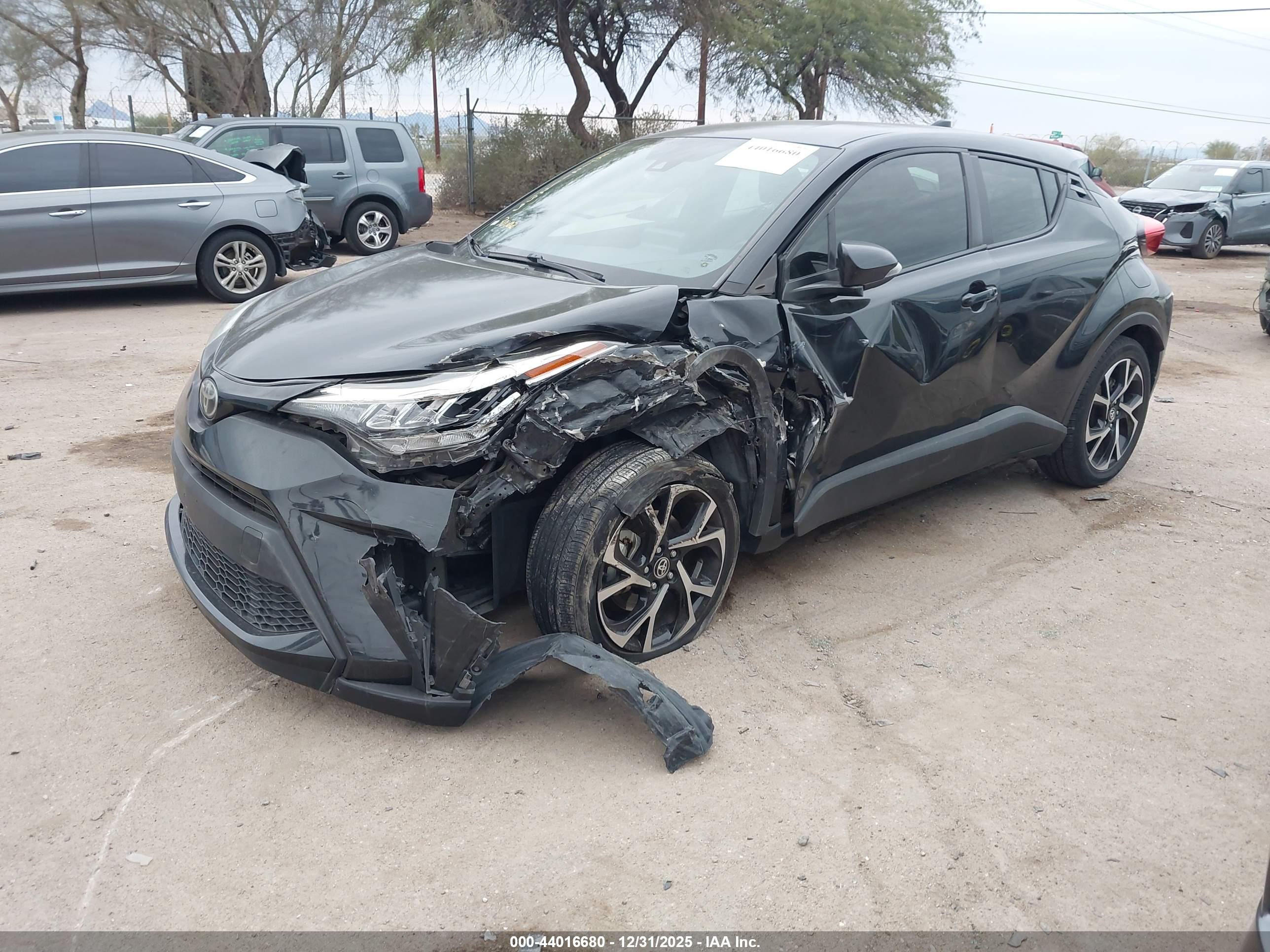 TOYOTA C-HR image 2