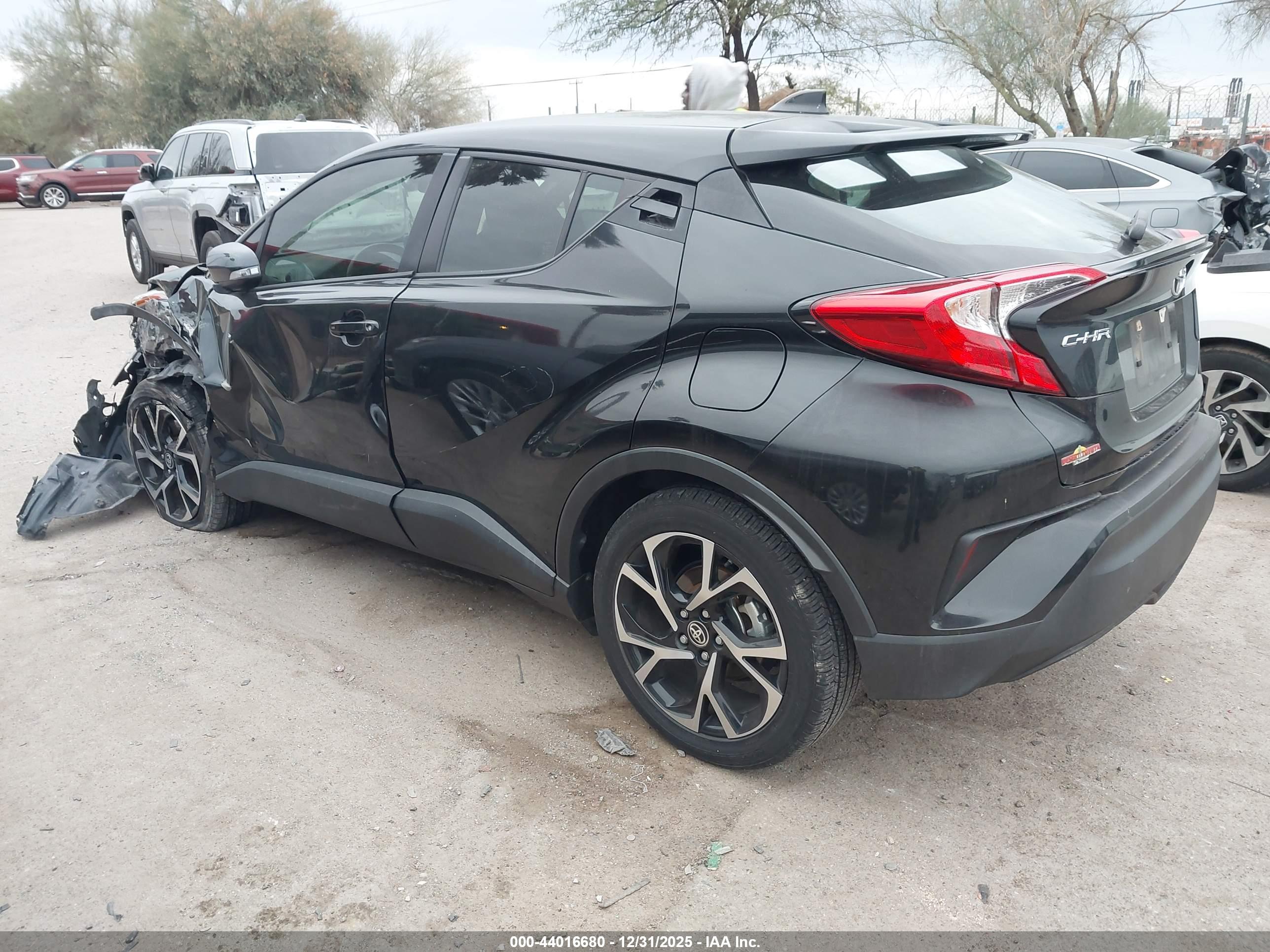 TOYOTA C-HR image 3