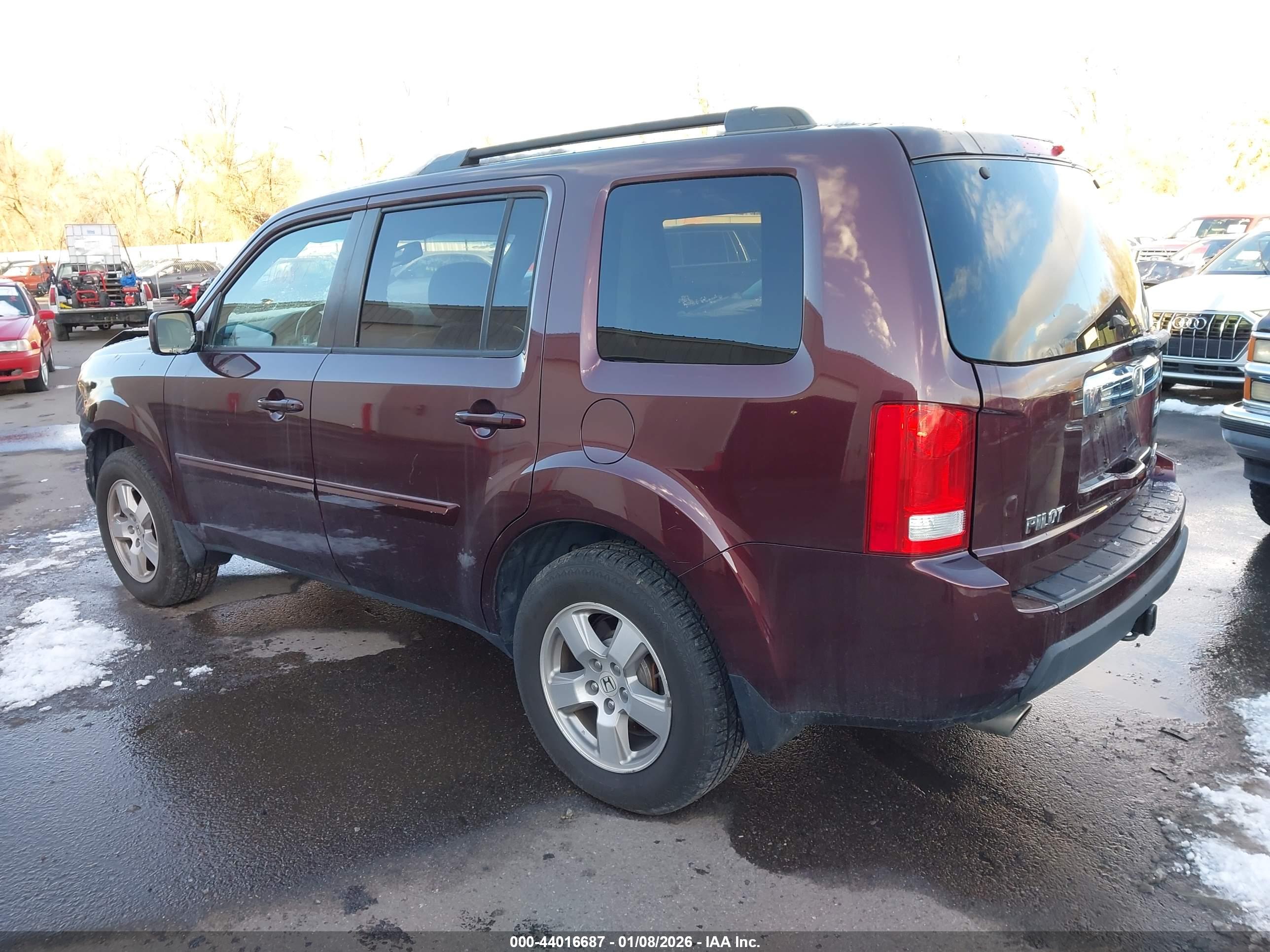 HONDA PILOT image 3
