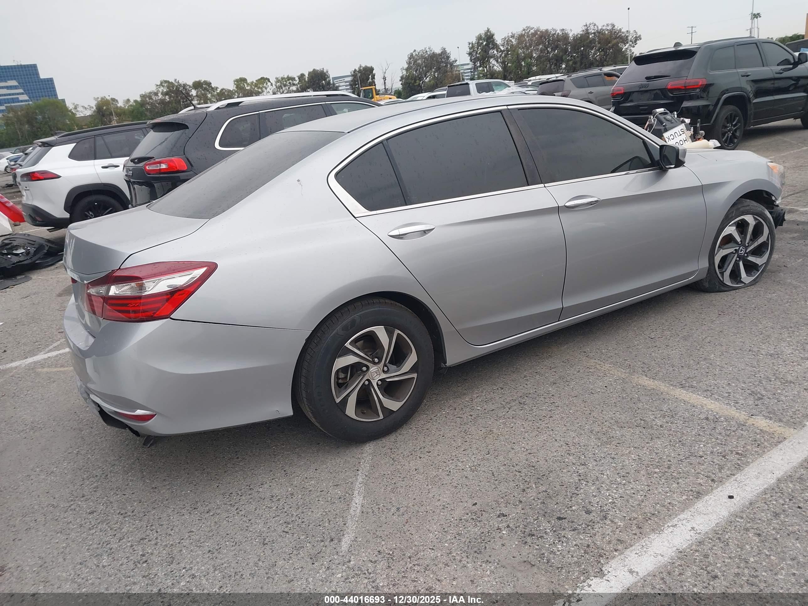 HONDA ACCORD image 4