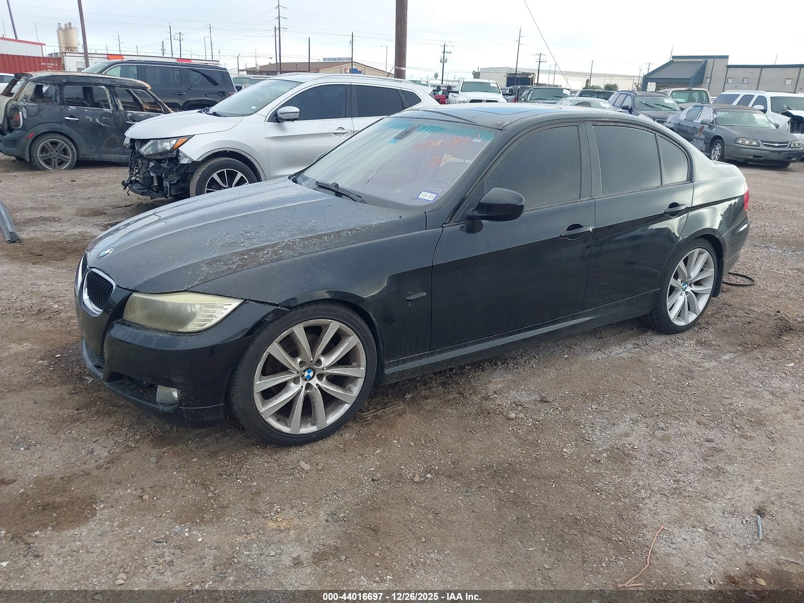 BMW 328I image 2