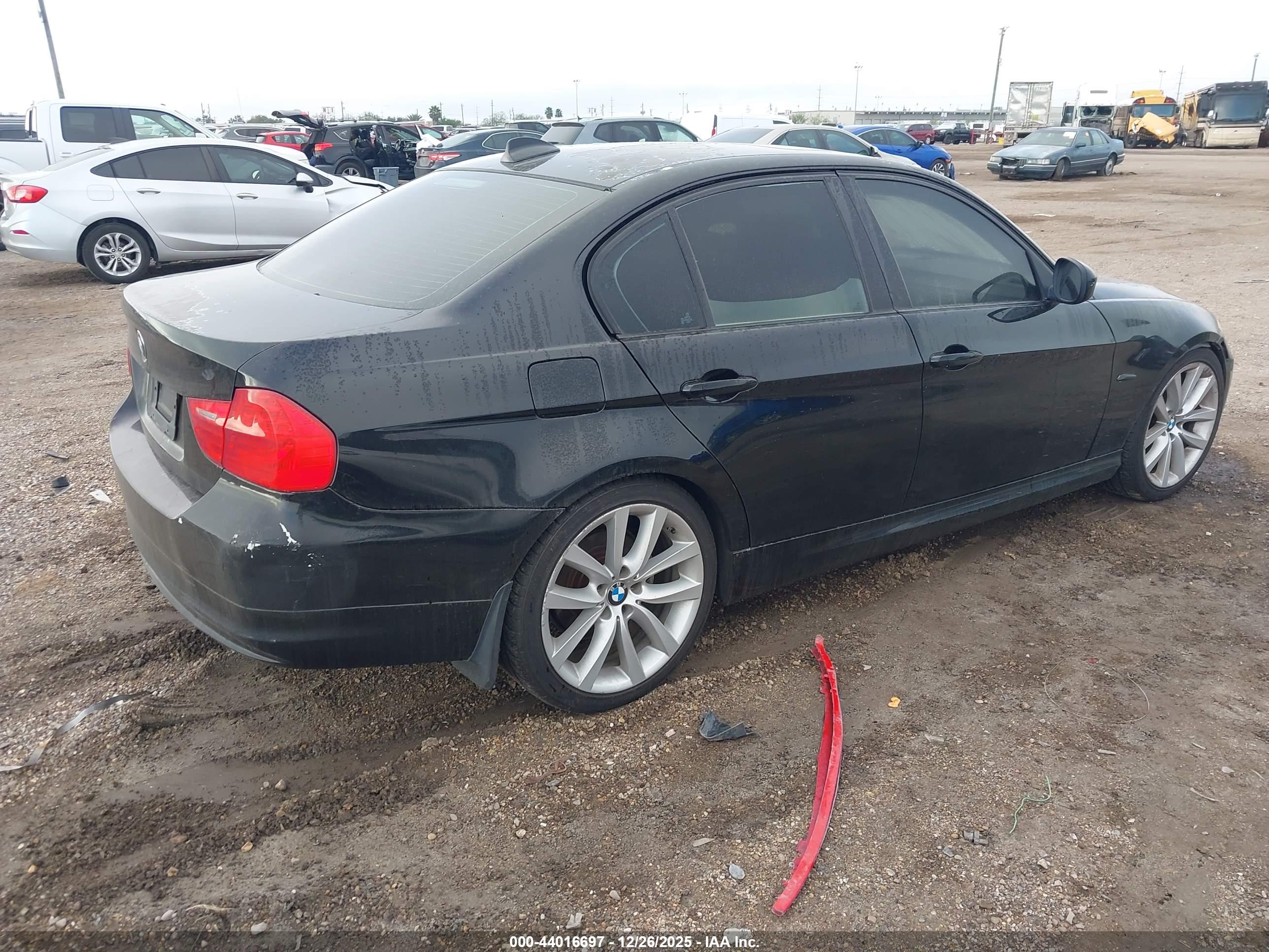 BMW 328I image 4