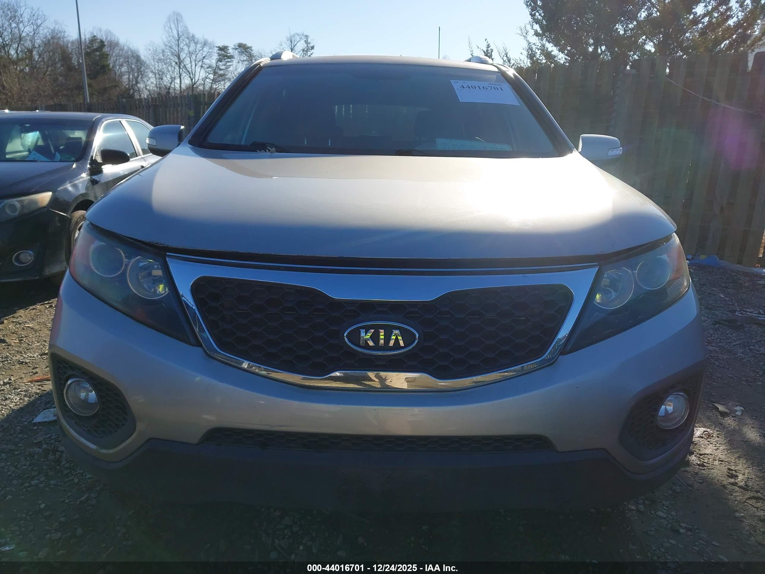 KIA SORENTO image 6