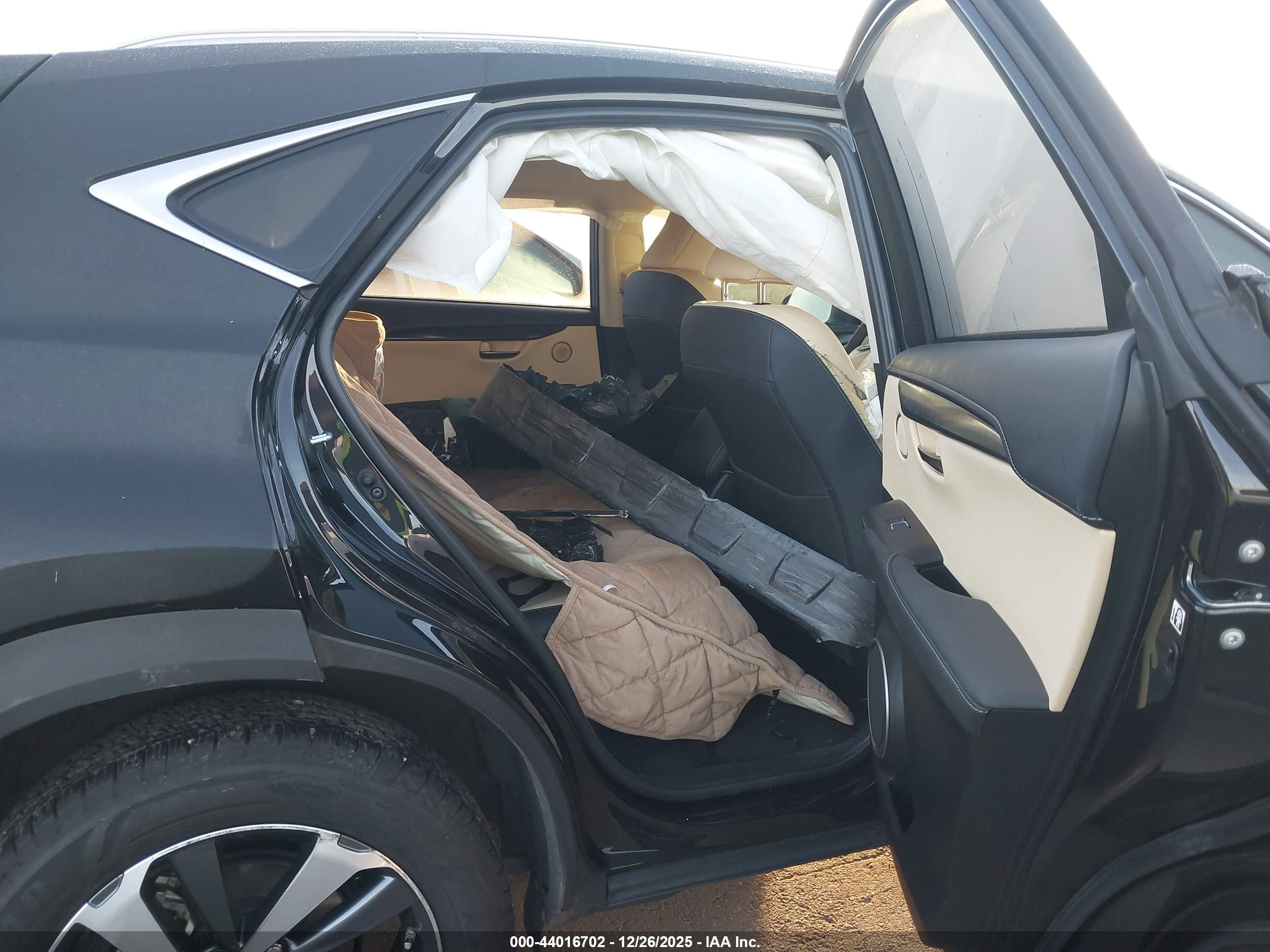 LEXUS NX image 8