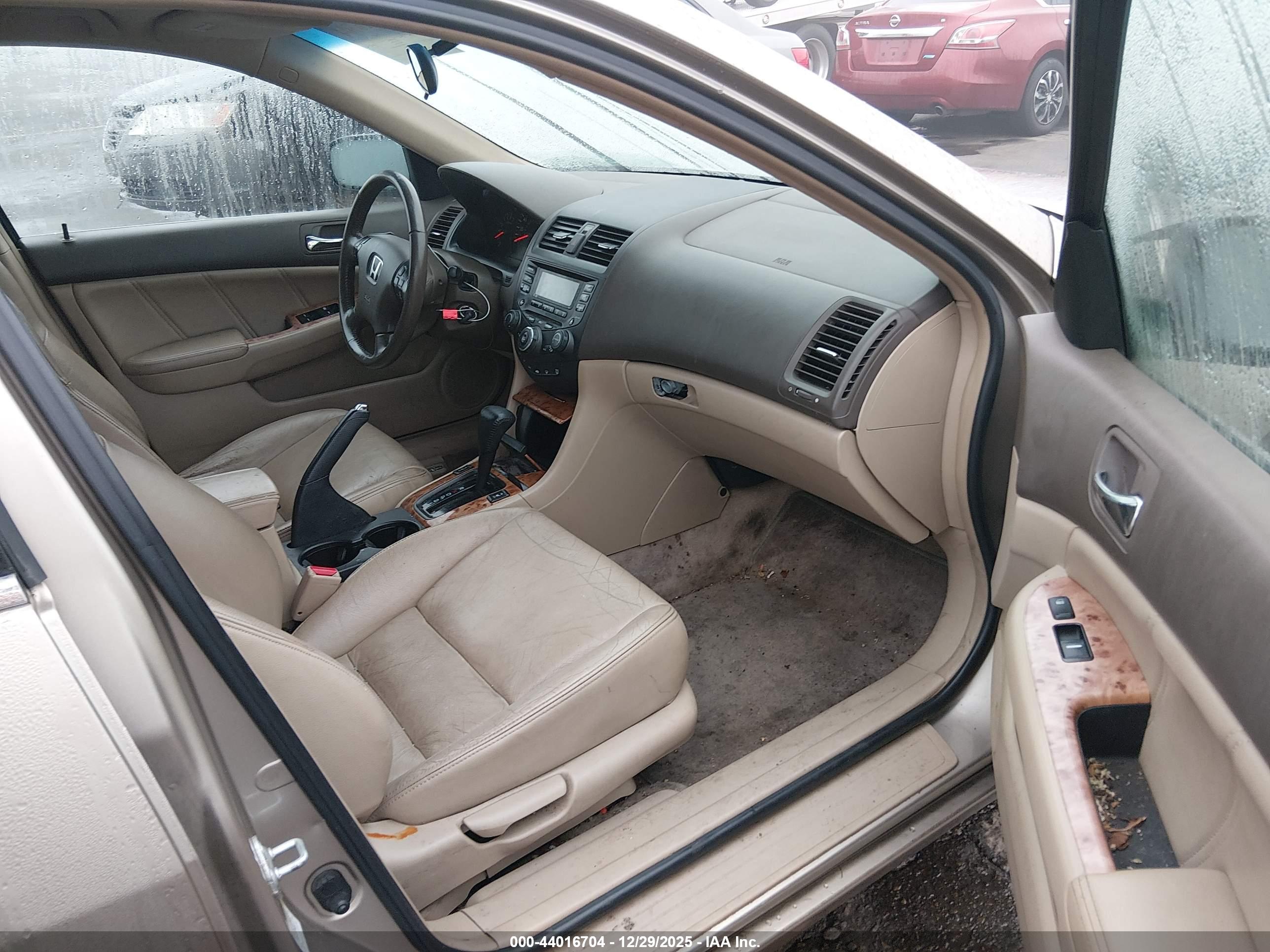 HONDA ACCORD image 5