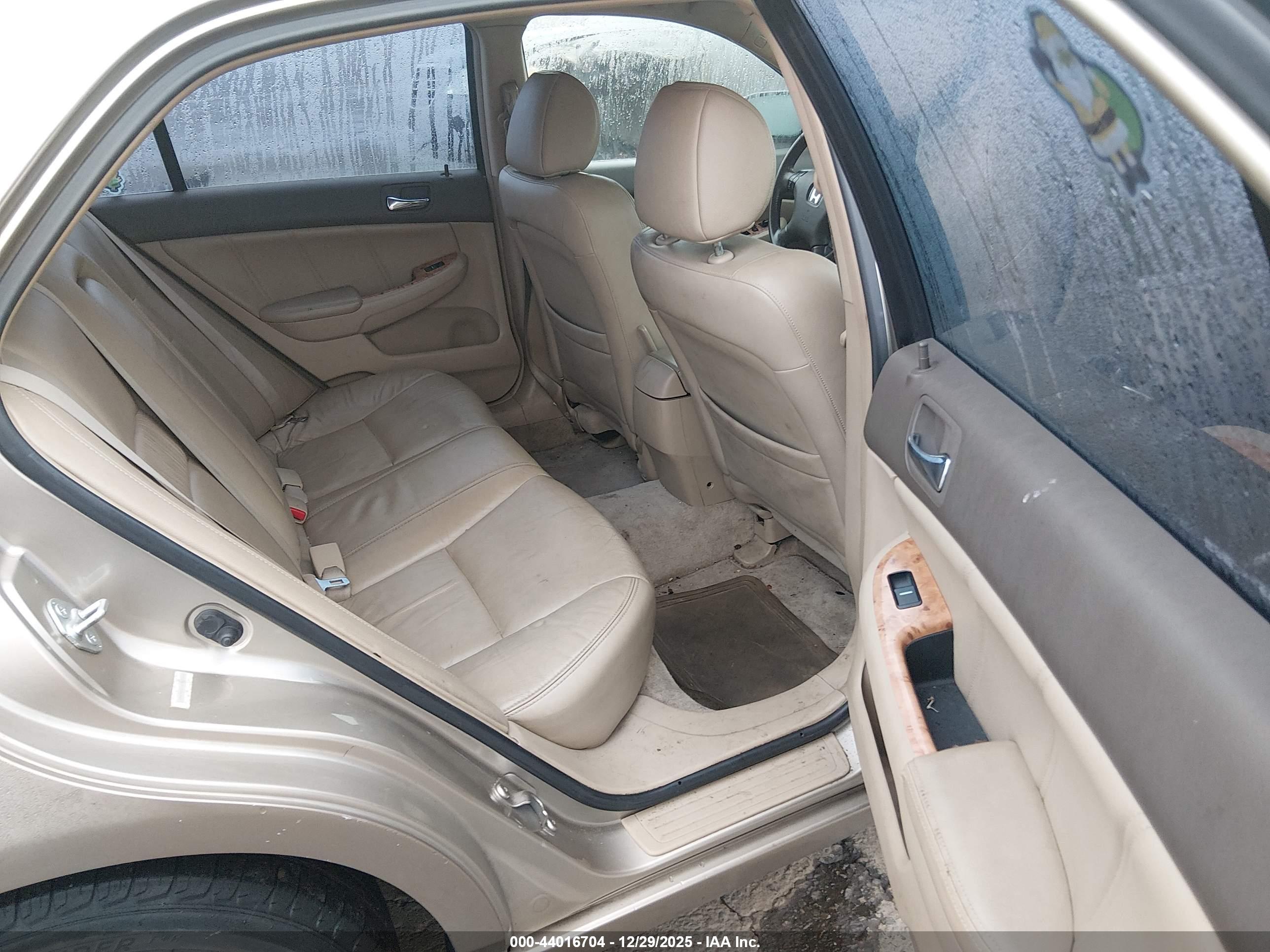HONDA ACCORD image 8