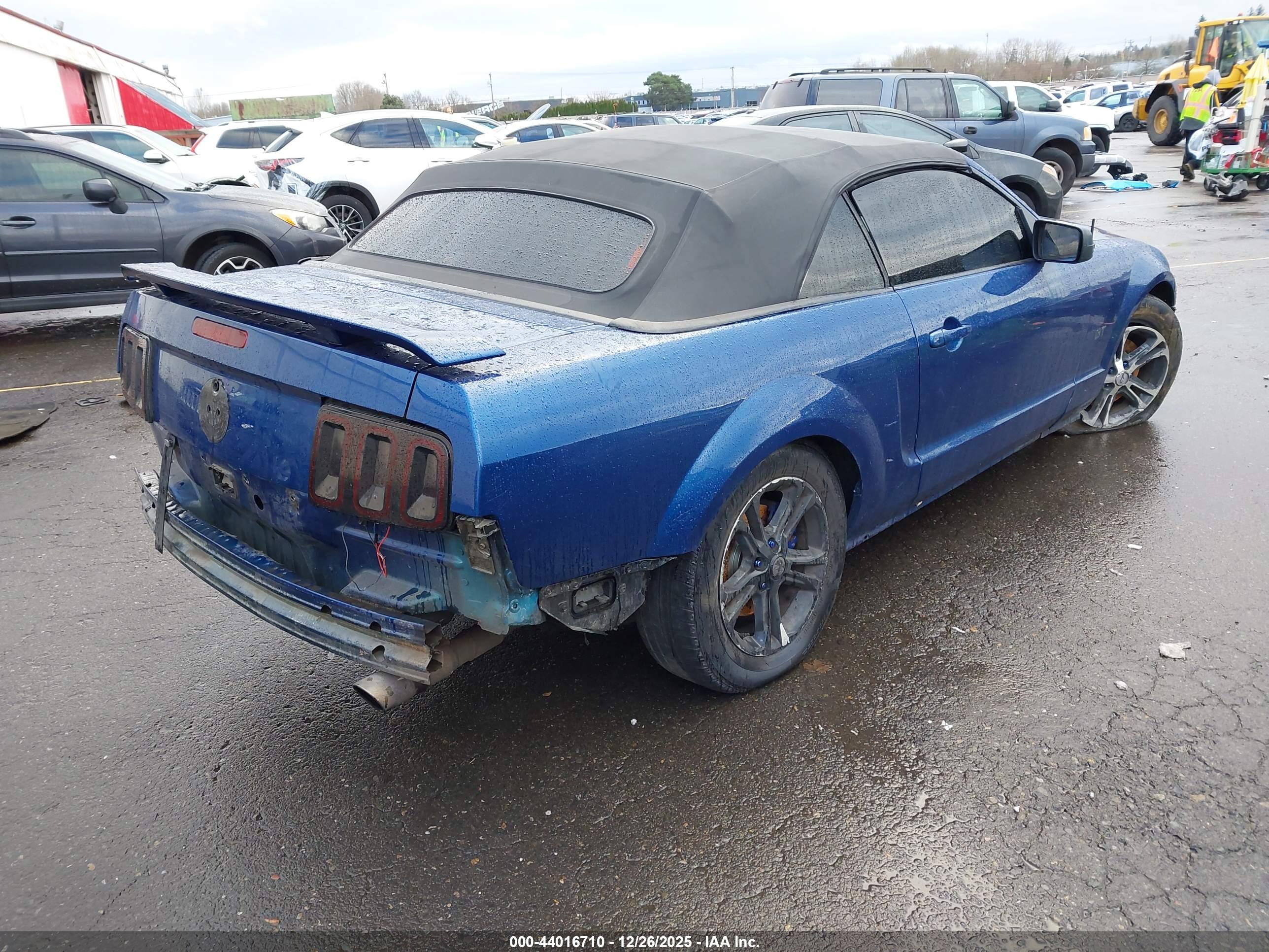 FORD MUSTANG image 4