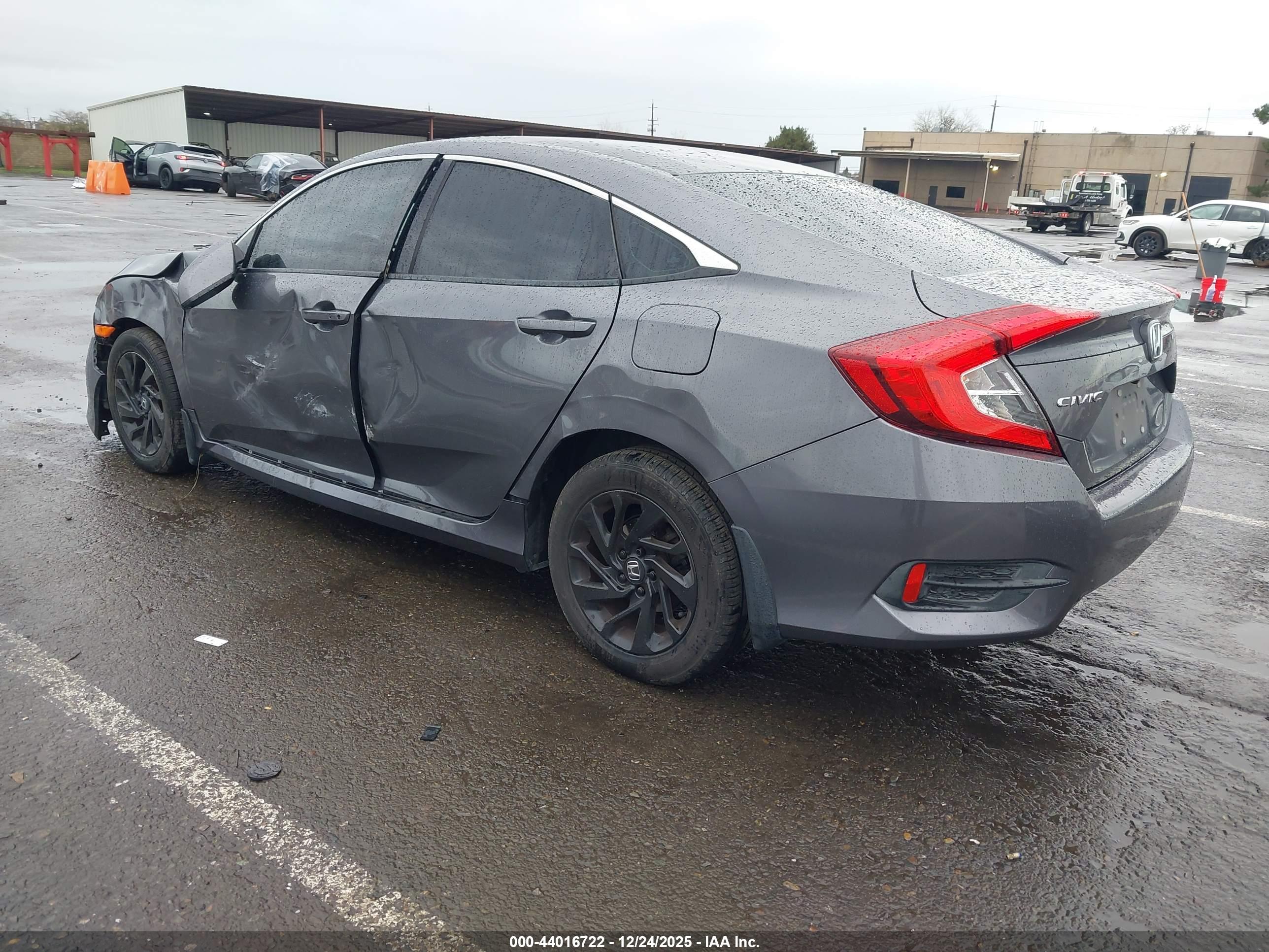 HONDA CIVIC image 3