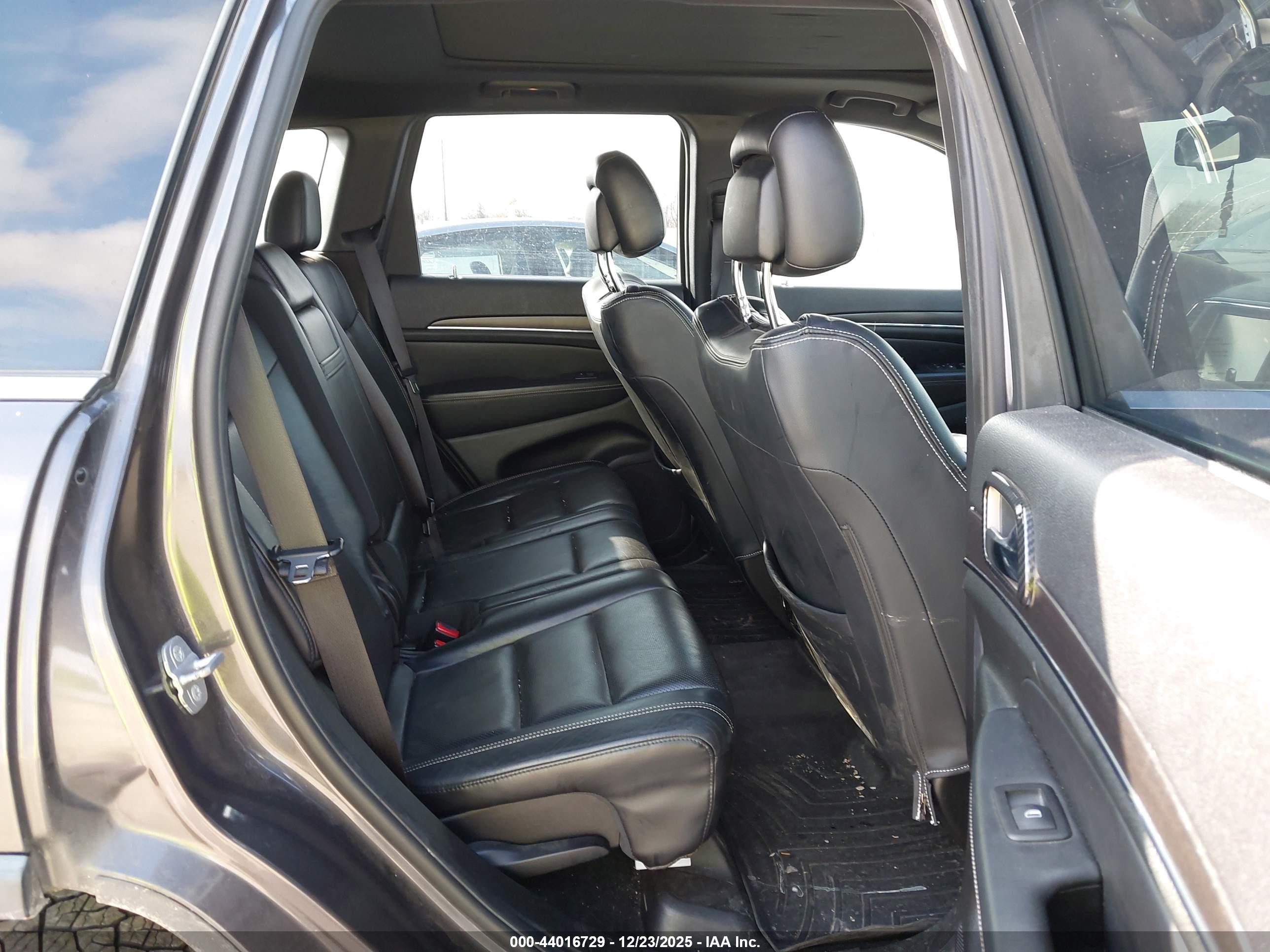 JEEP GRAND image 8