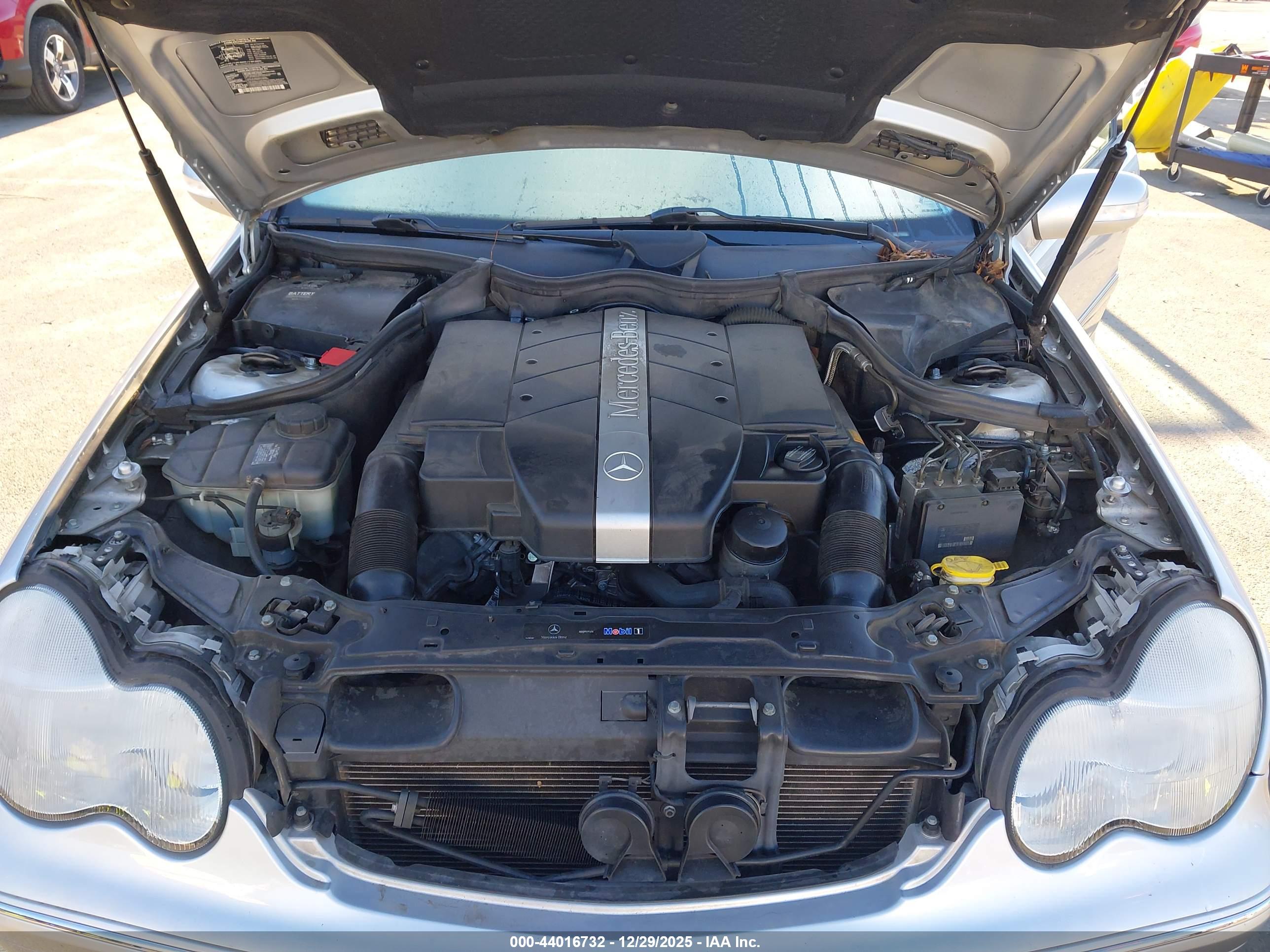 MERCEDES-BENZ C image 10