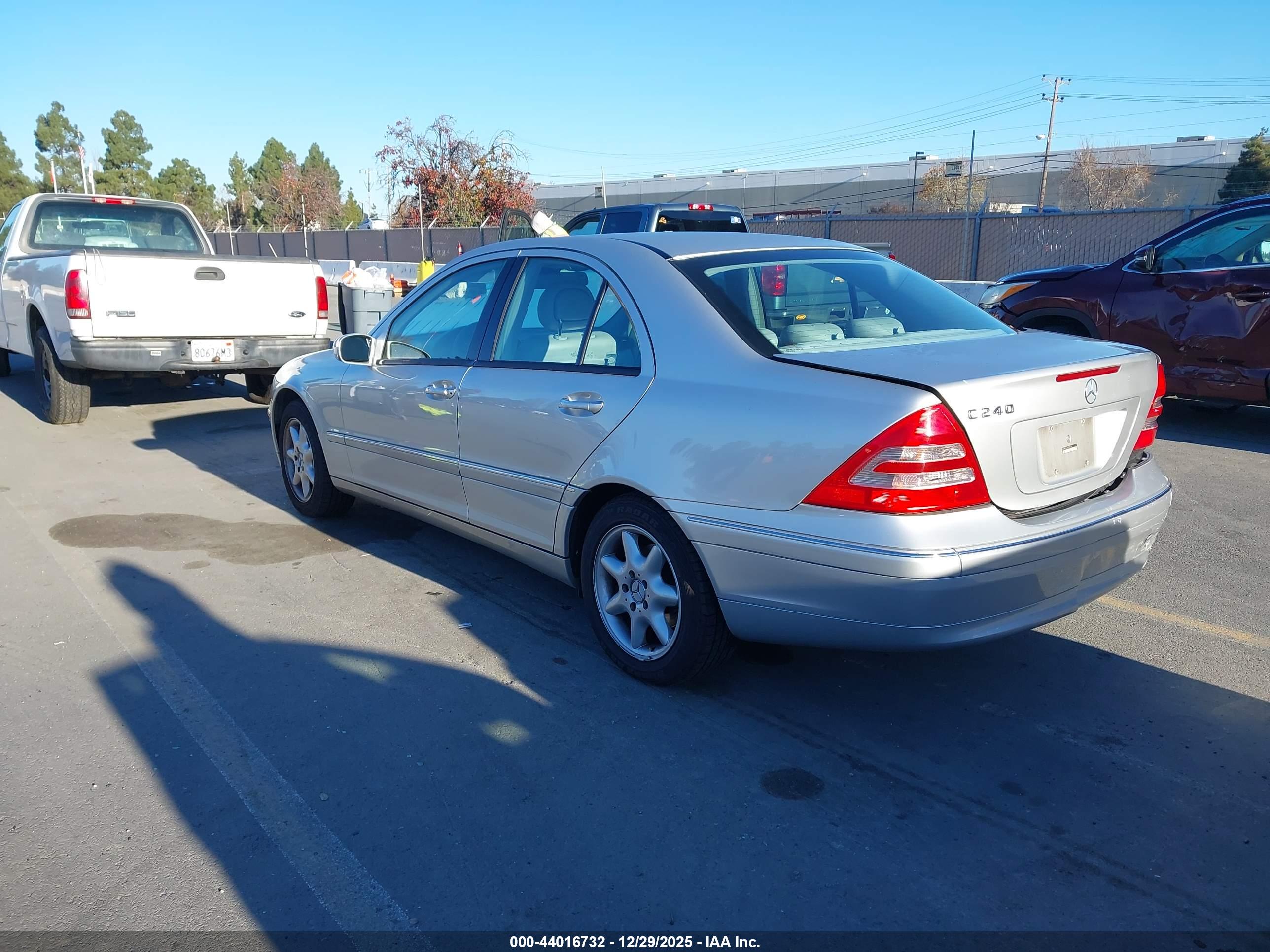 MERCEDES-BENZ C image 3