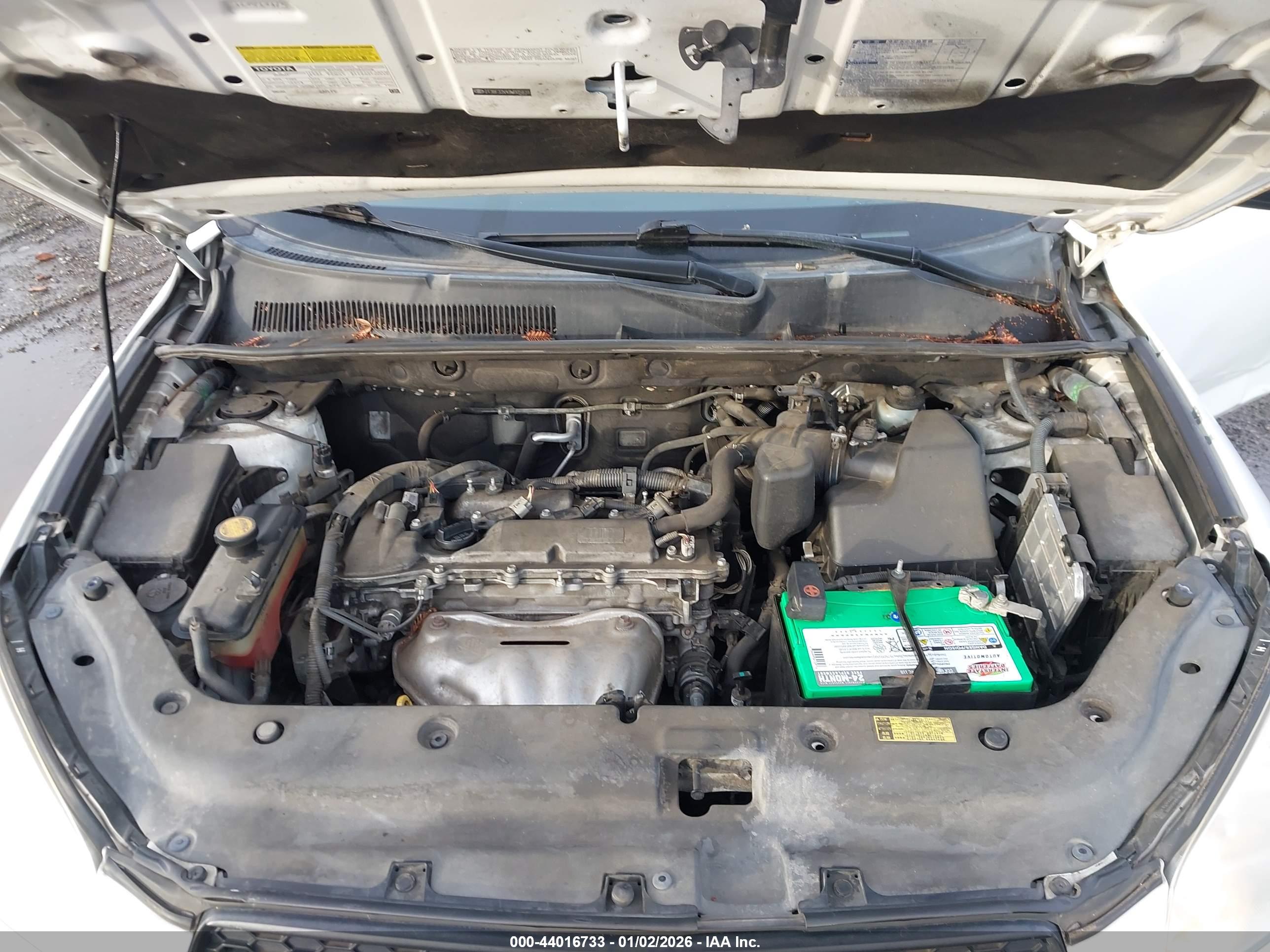 TOYOTA RAV4 image 10