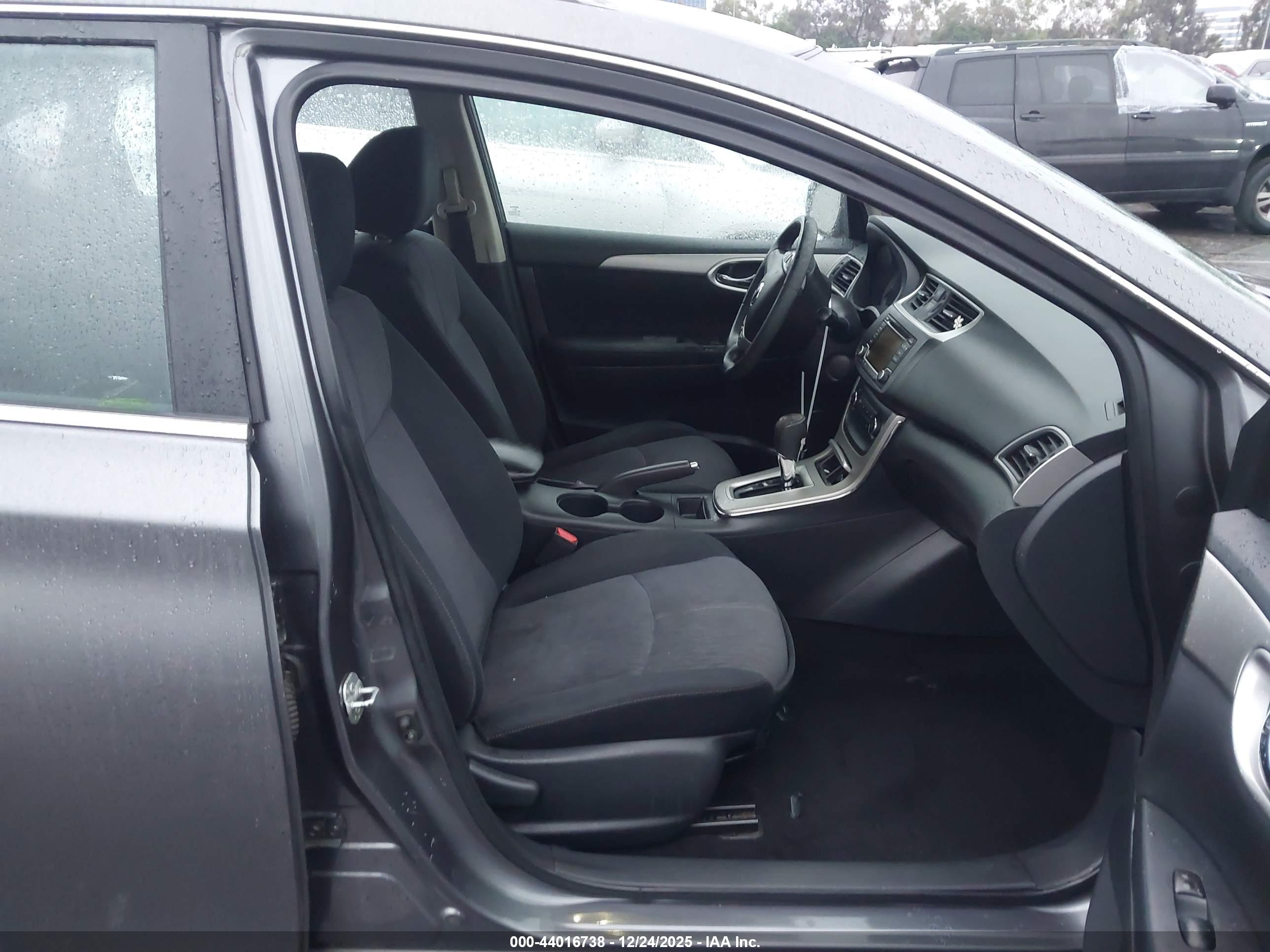 NISSAN SENTRA image 5