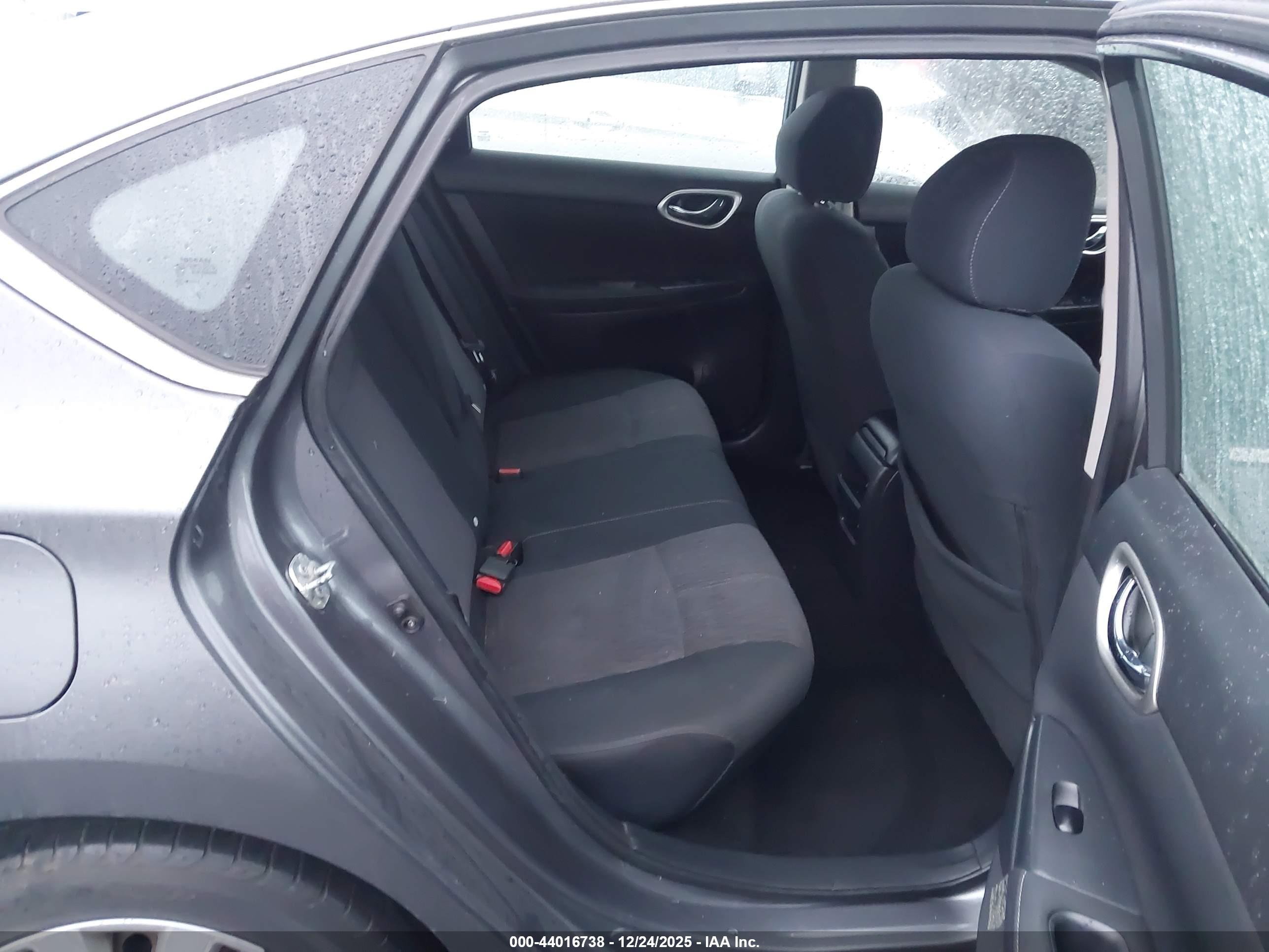 NISSAN SENTRA image 8