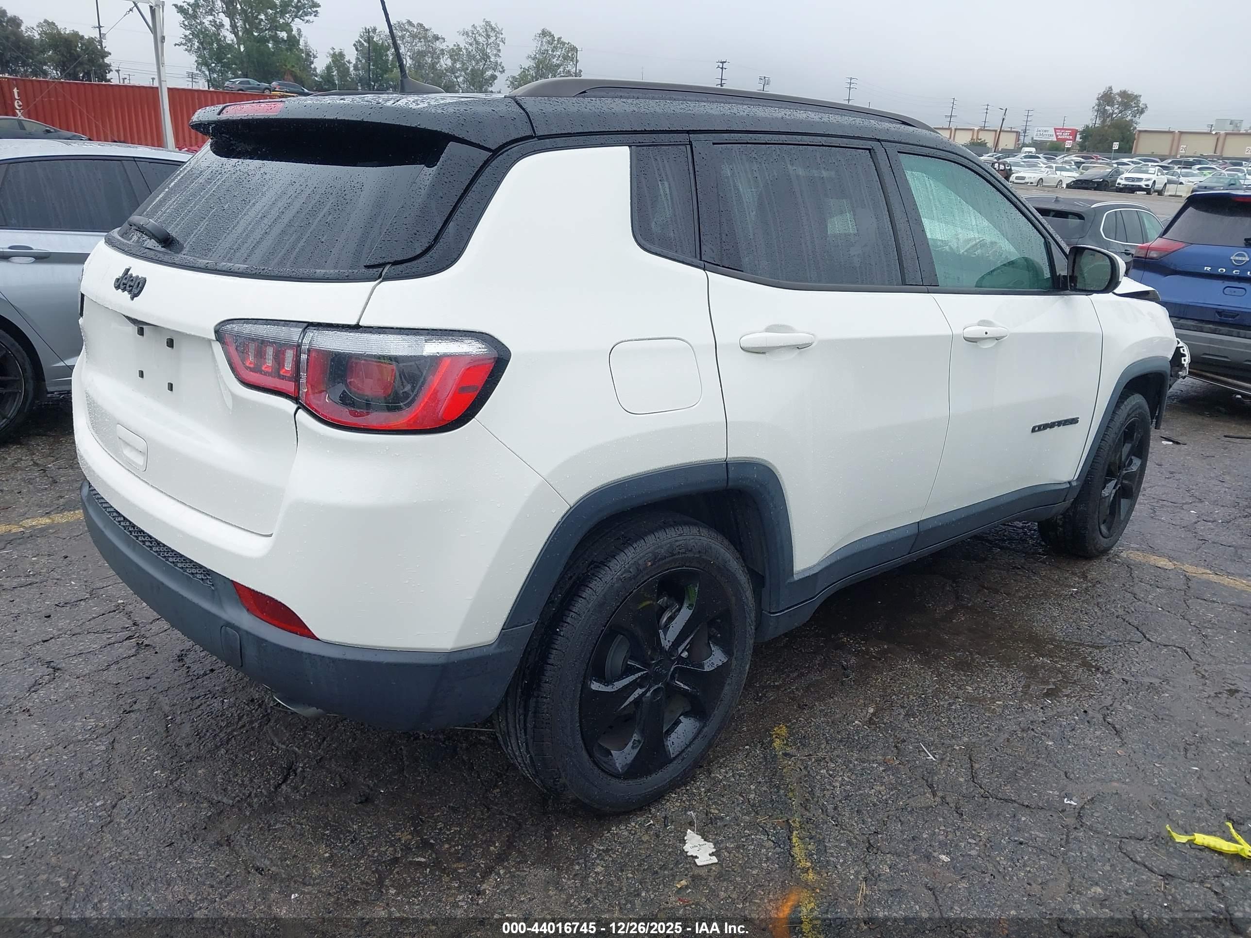 JEEP COMPASS image 4