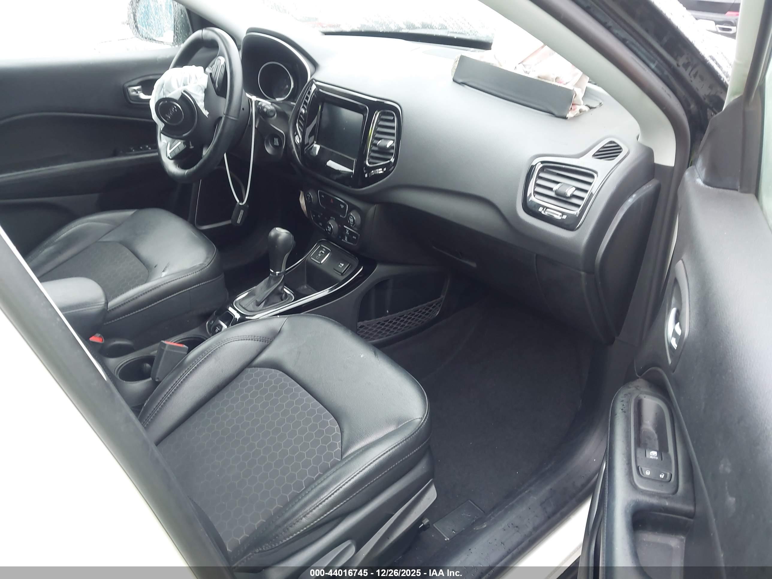 JEEP COMPASS image 5