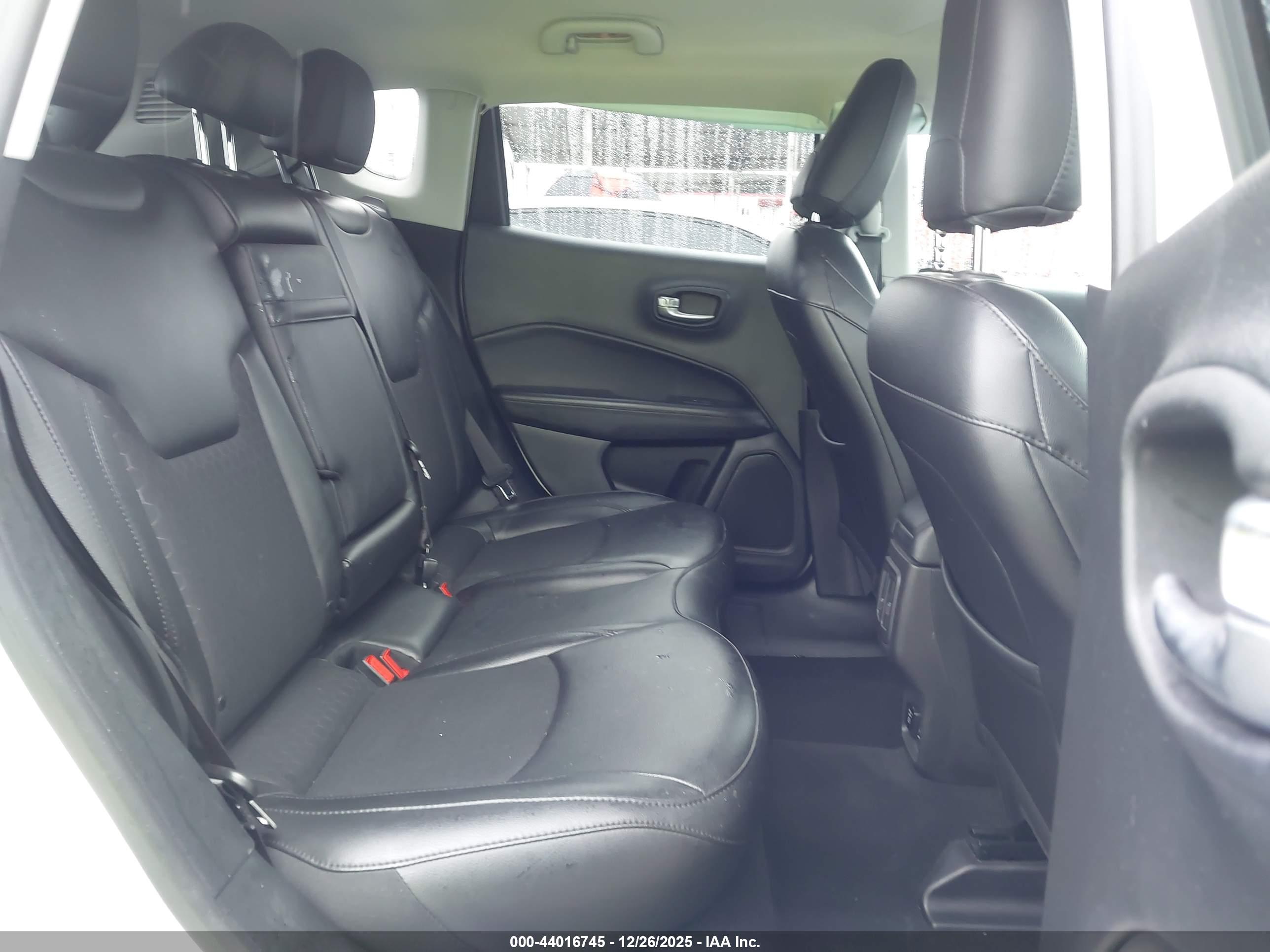 JEEP COMPASS image 8