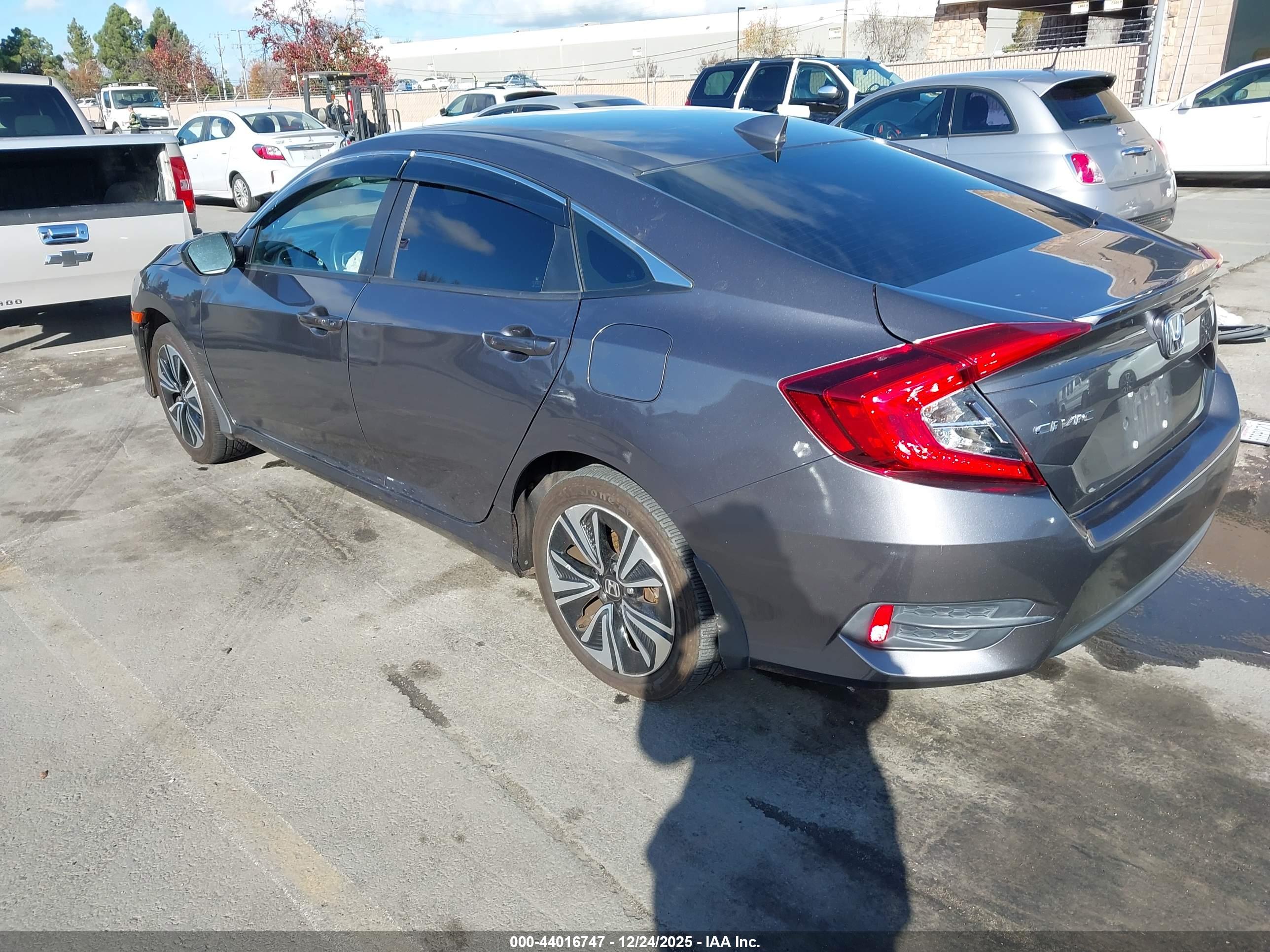 HONDA CIVIC image 3