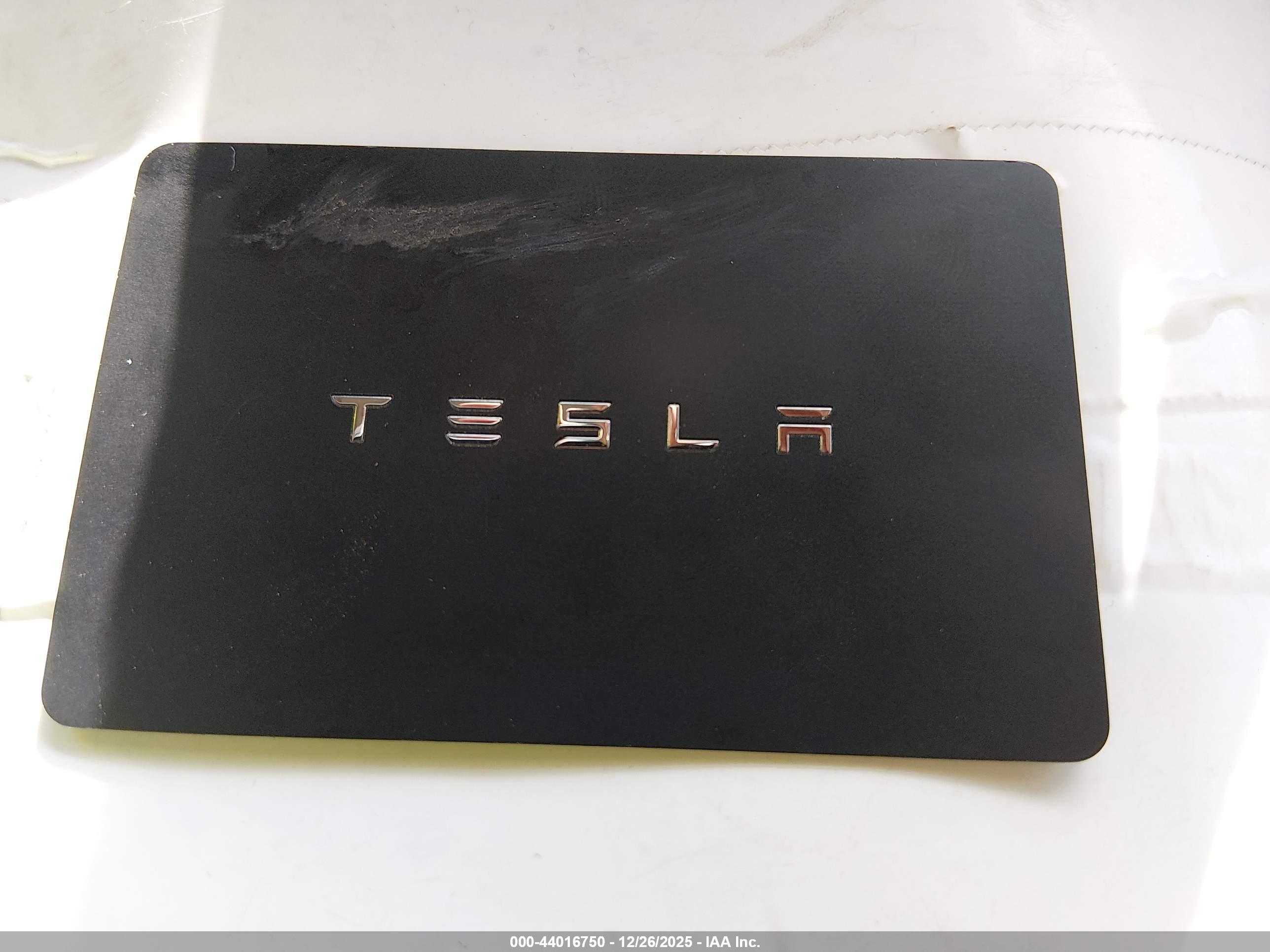 TESLA MODEL image 11