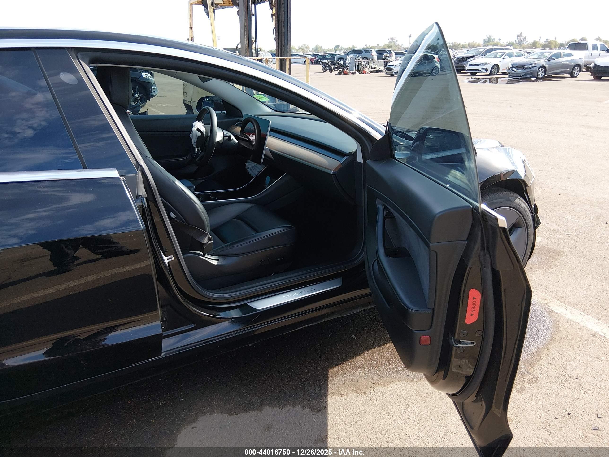 TESLA MODEL image 5