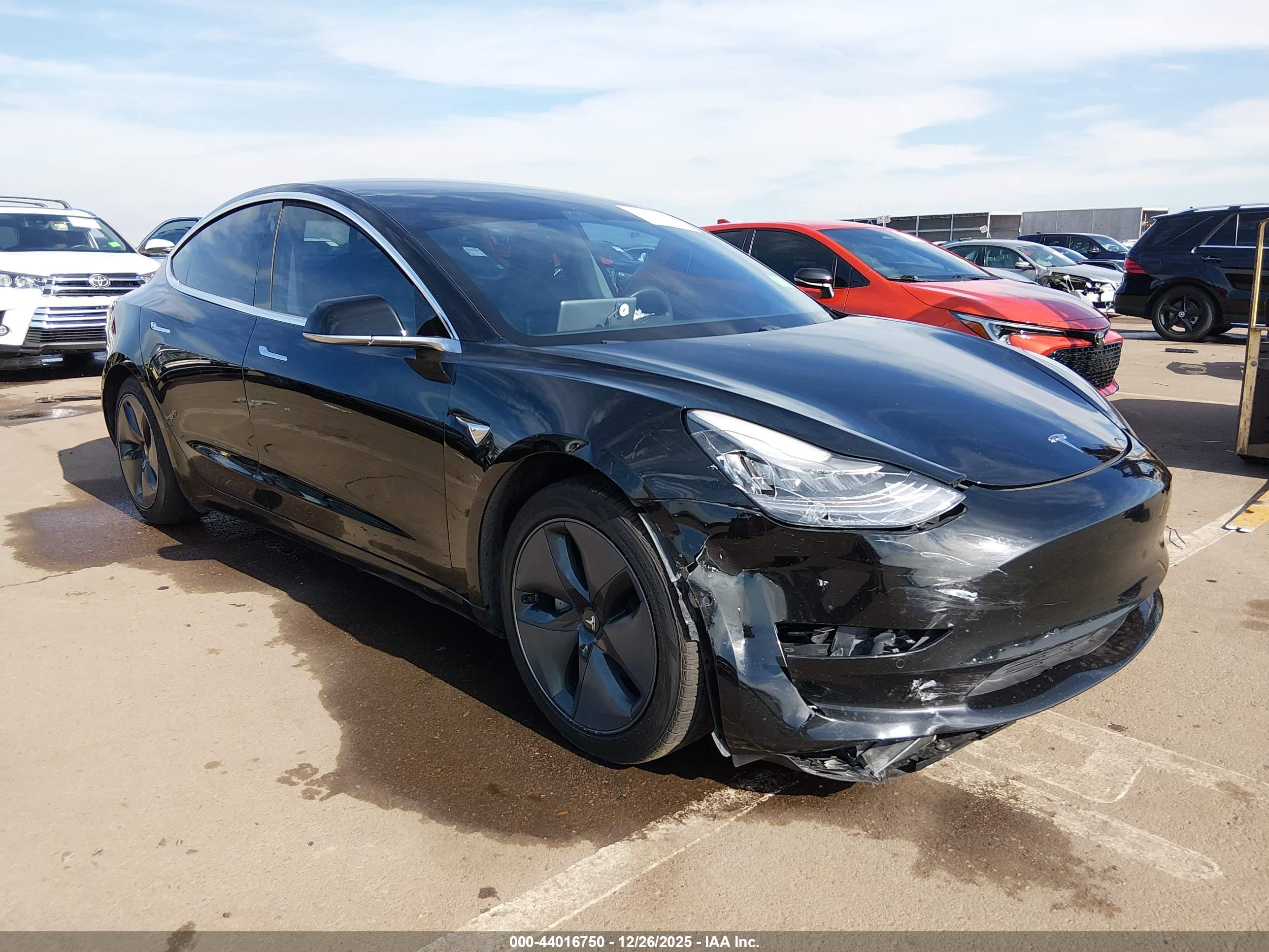 TESLA MODEL image 6