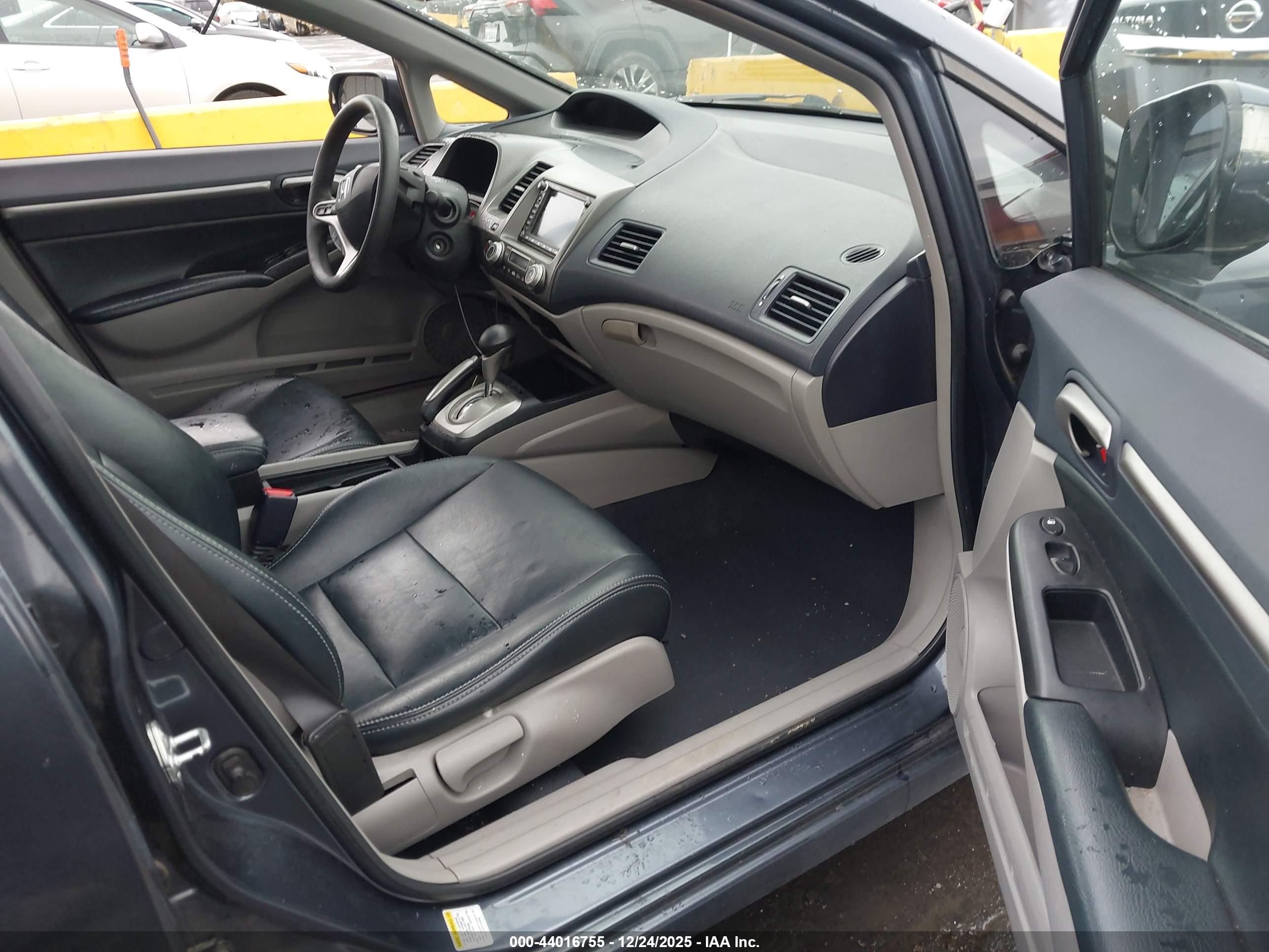 HONDA CIVIC image 5