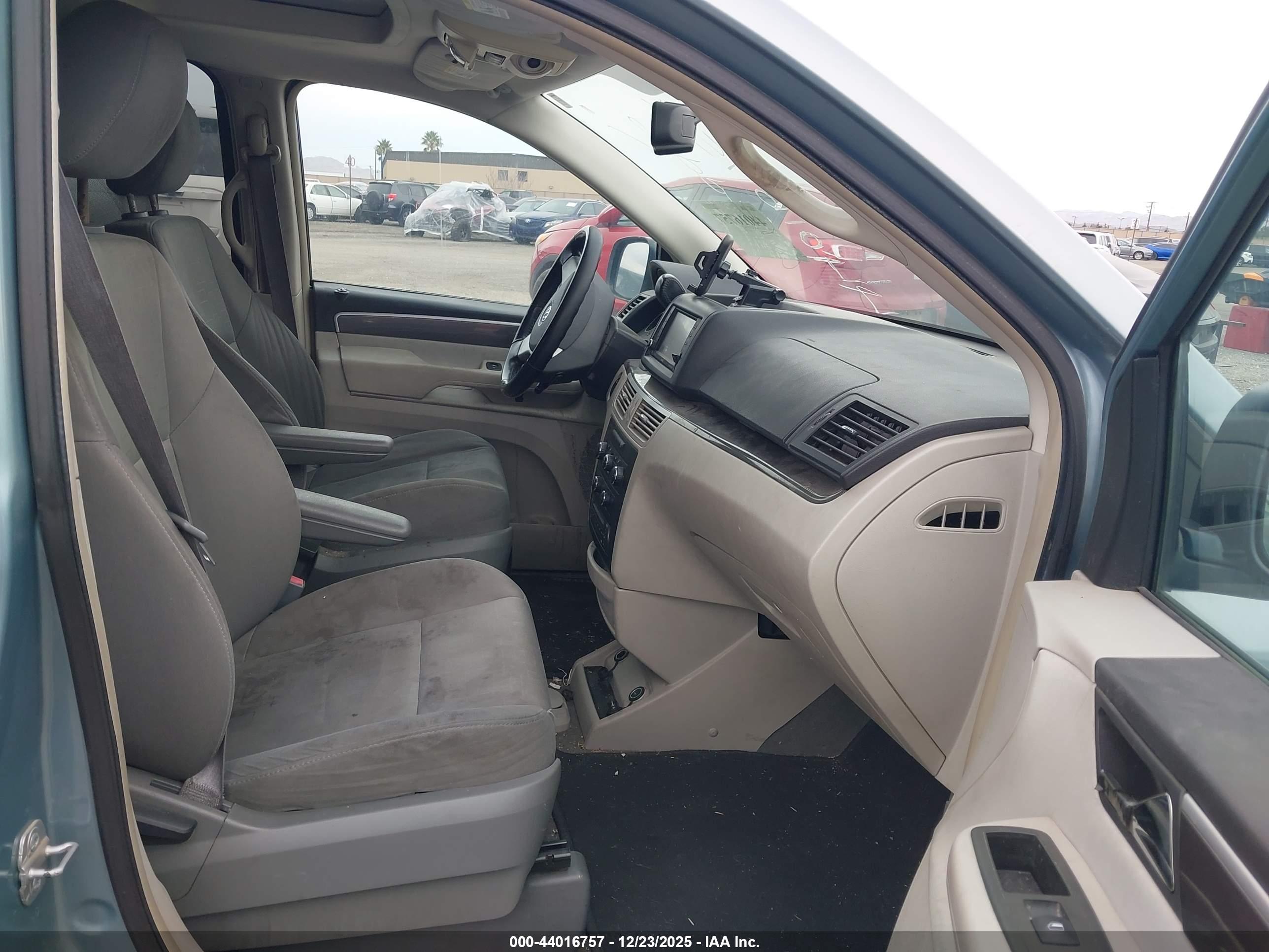 VOLKSWAGEN ROUTAN image 5