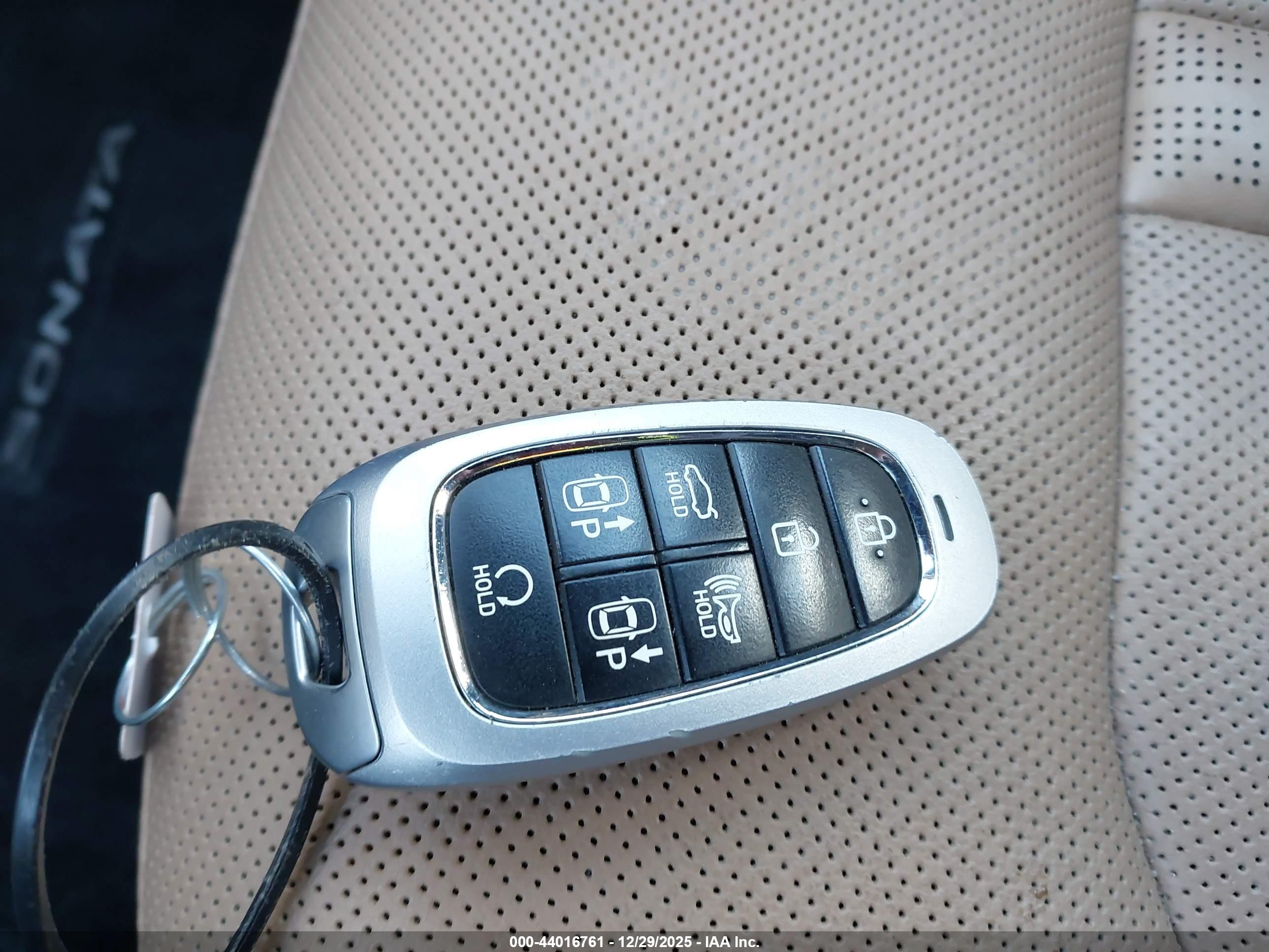 HYUNDAI SONATA image 11