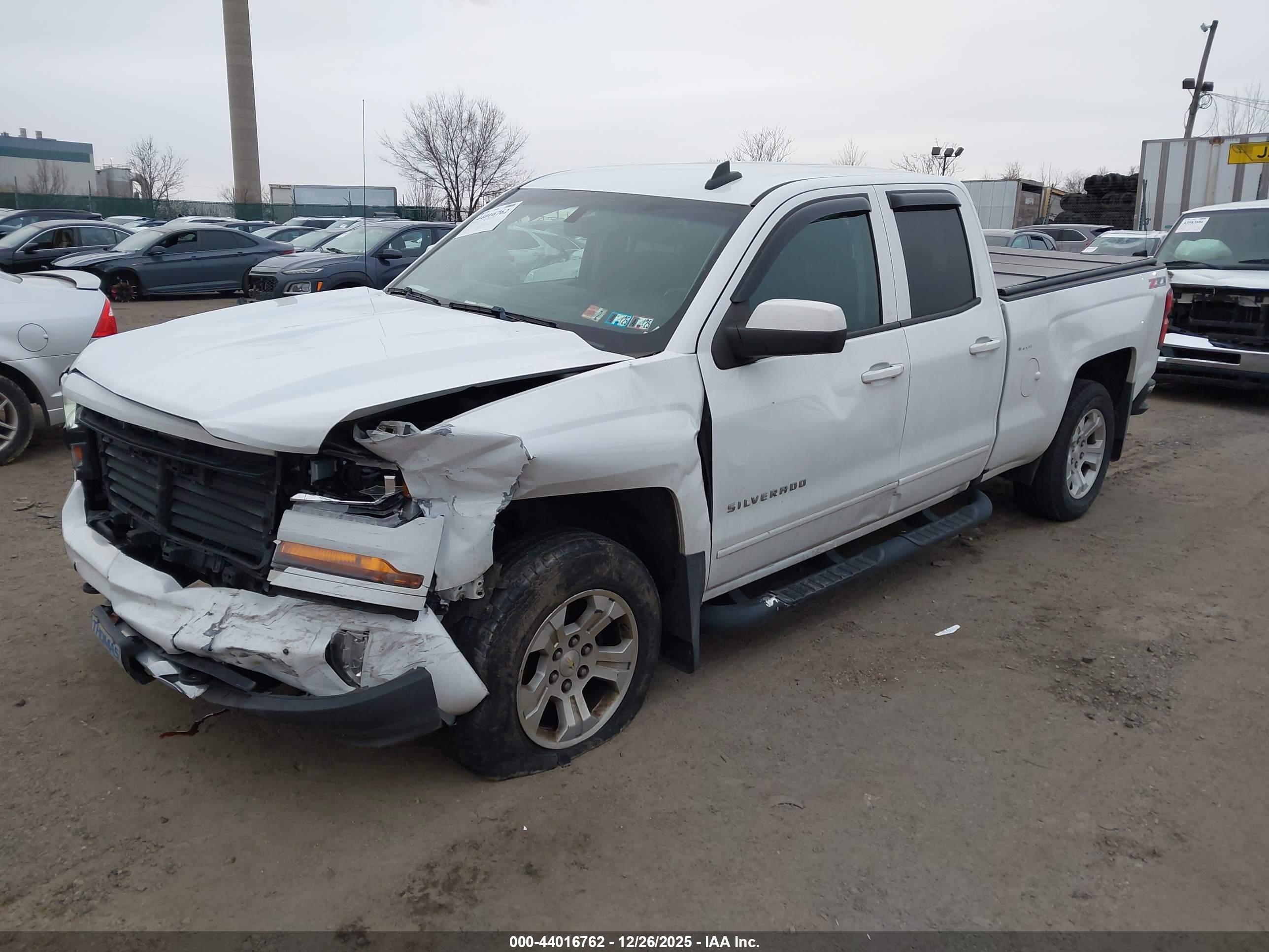 CHEVROLET SILVERADO image 2