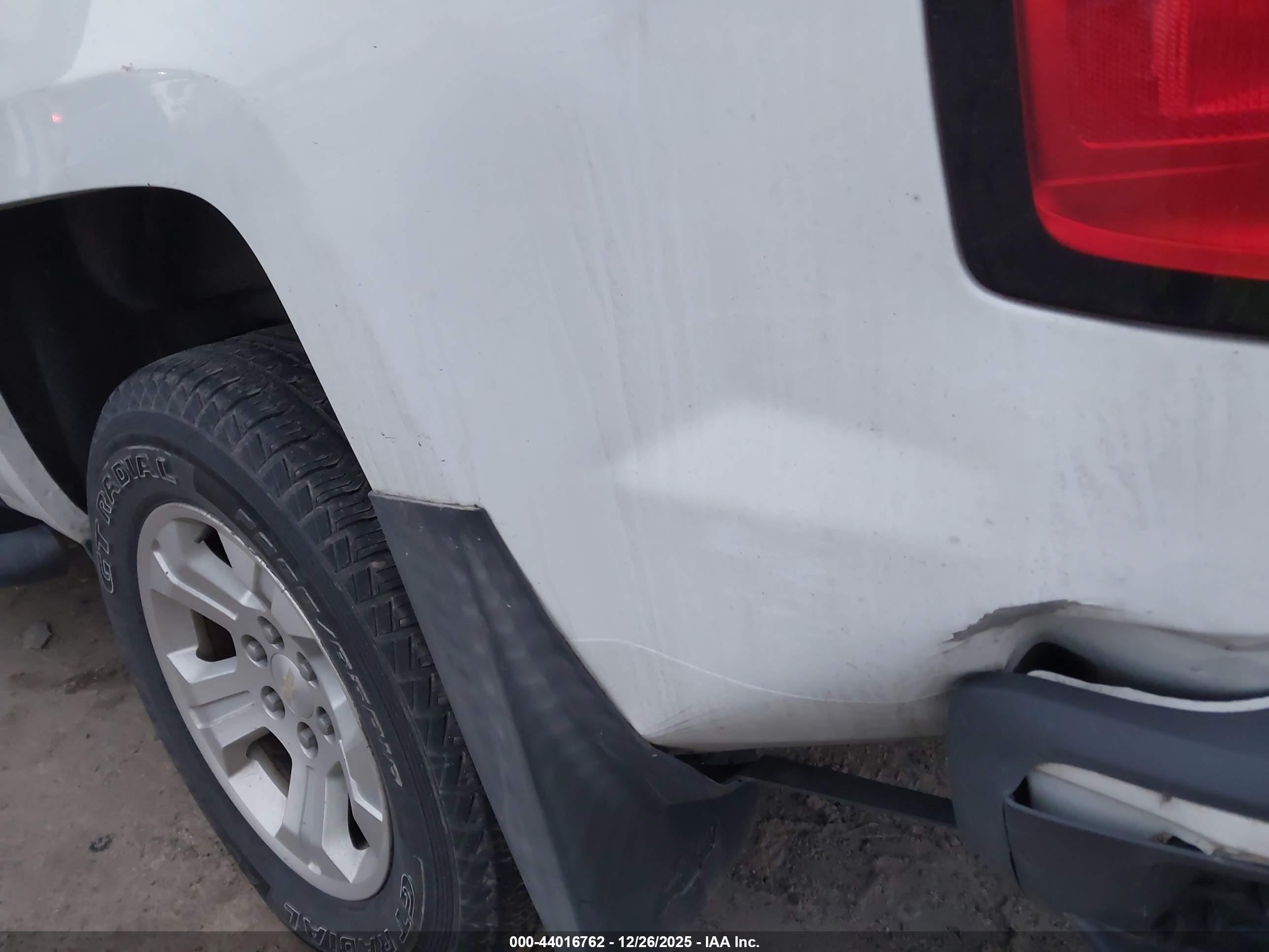 CHEVROLET SILVERADO image 6