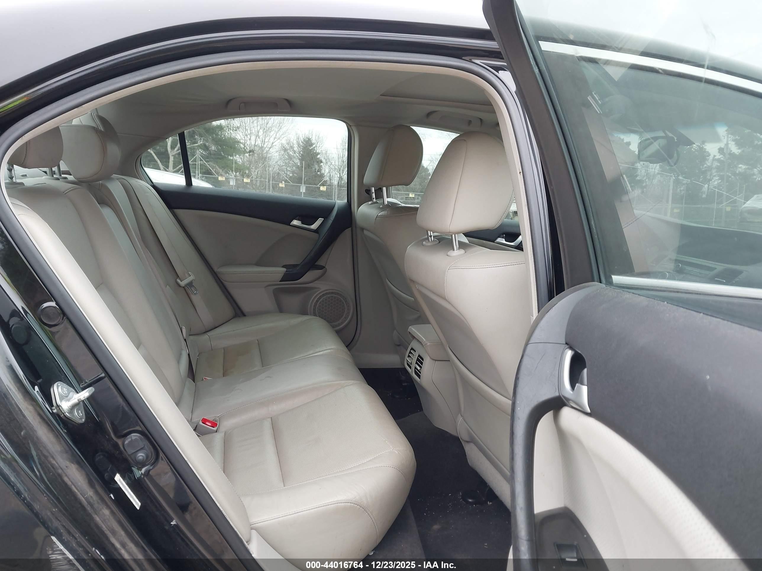 ACURA TSX image 8