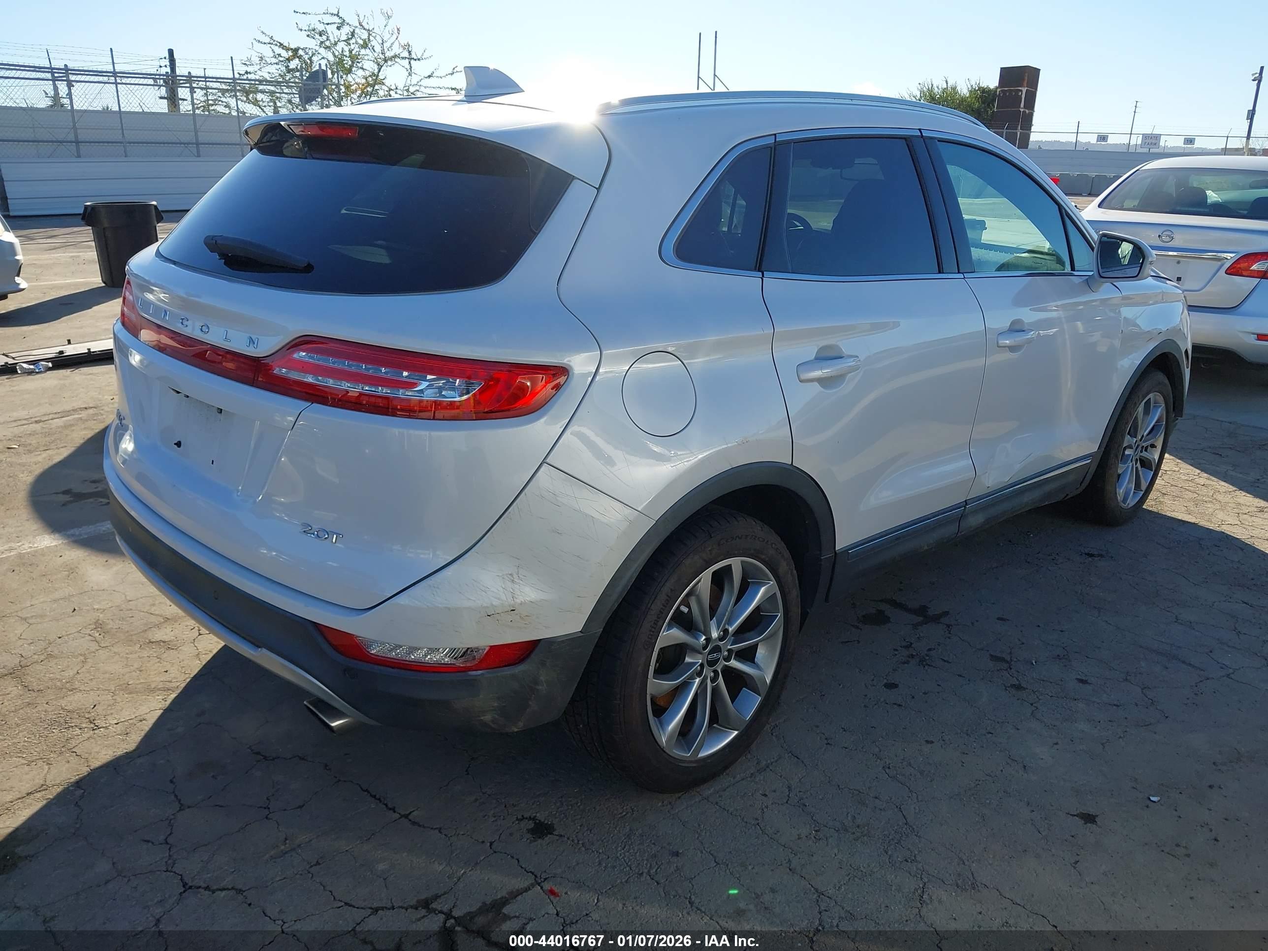 LINCOLN MKC image 4