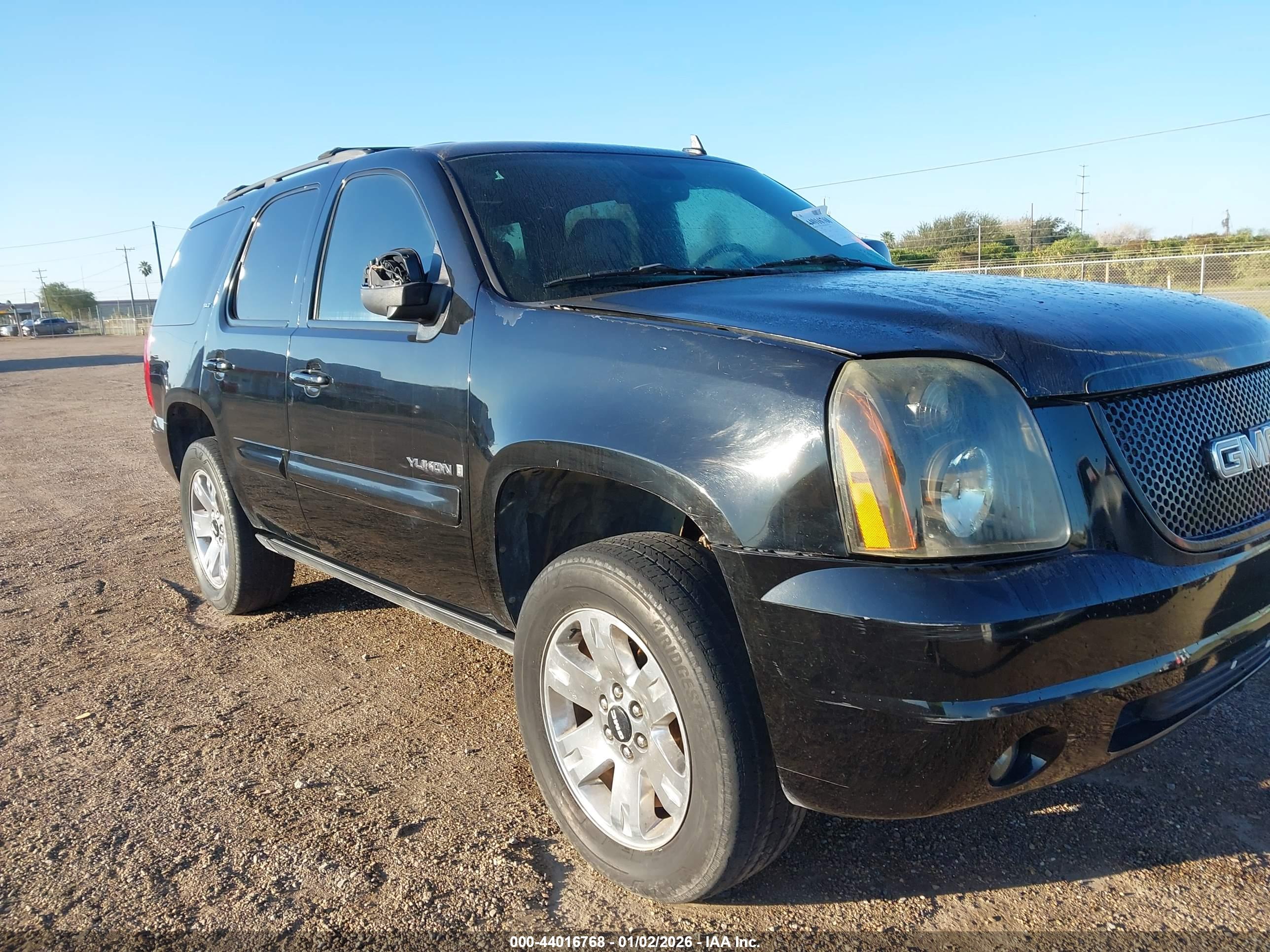 GMC YUKON image 6