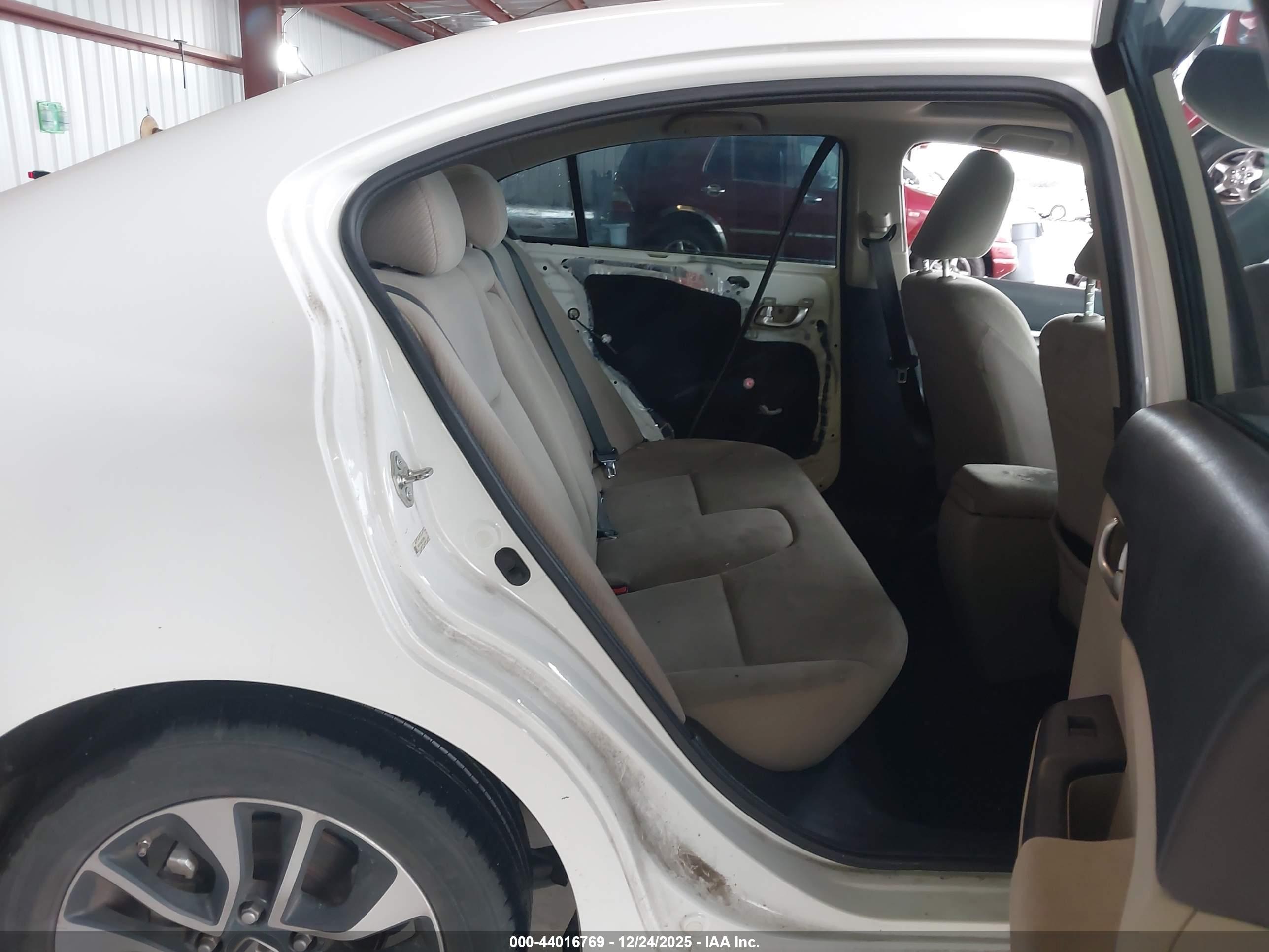 HONDA CIVIC image 8