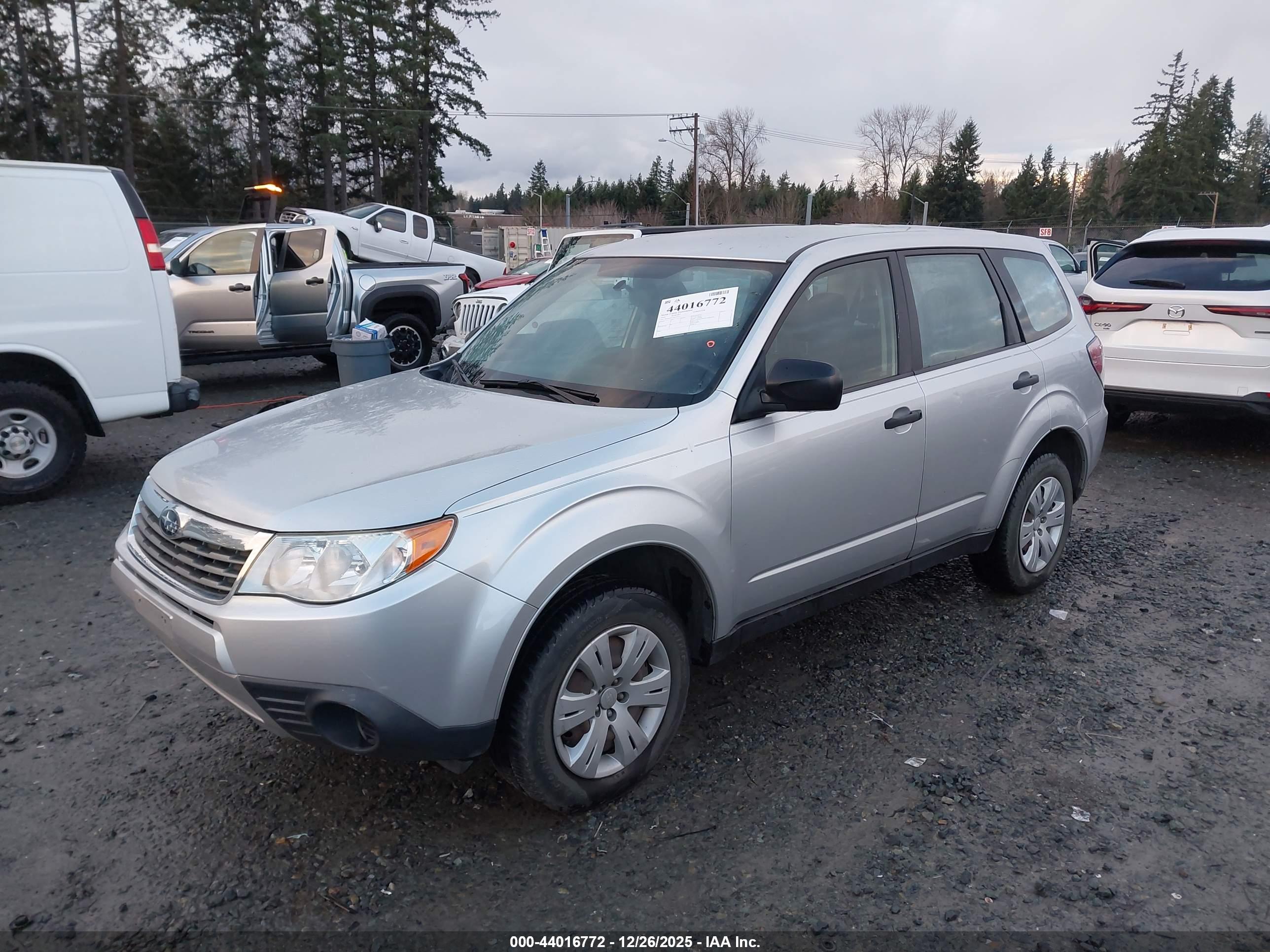 SUBARU FORESTER image 2