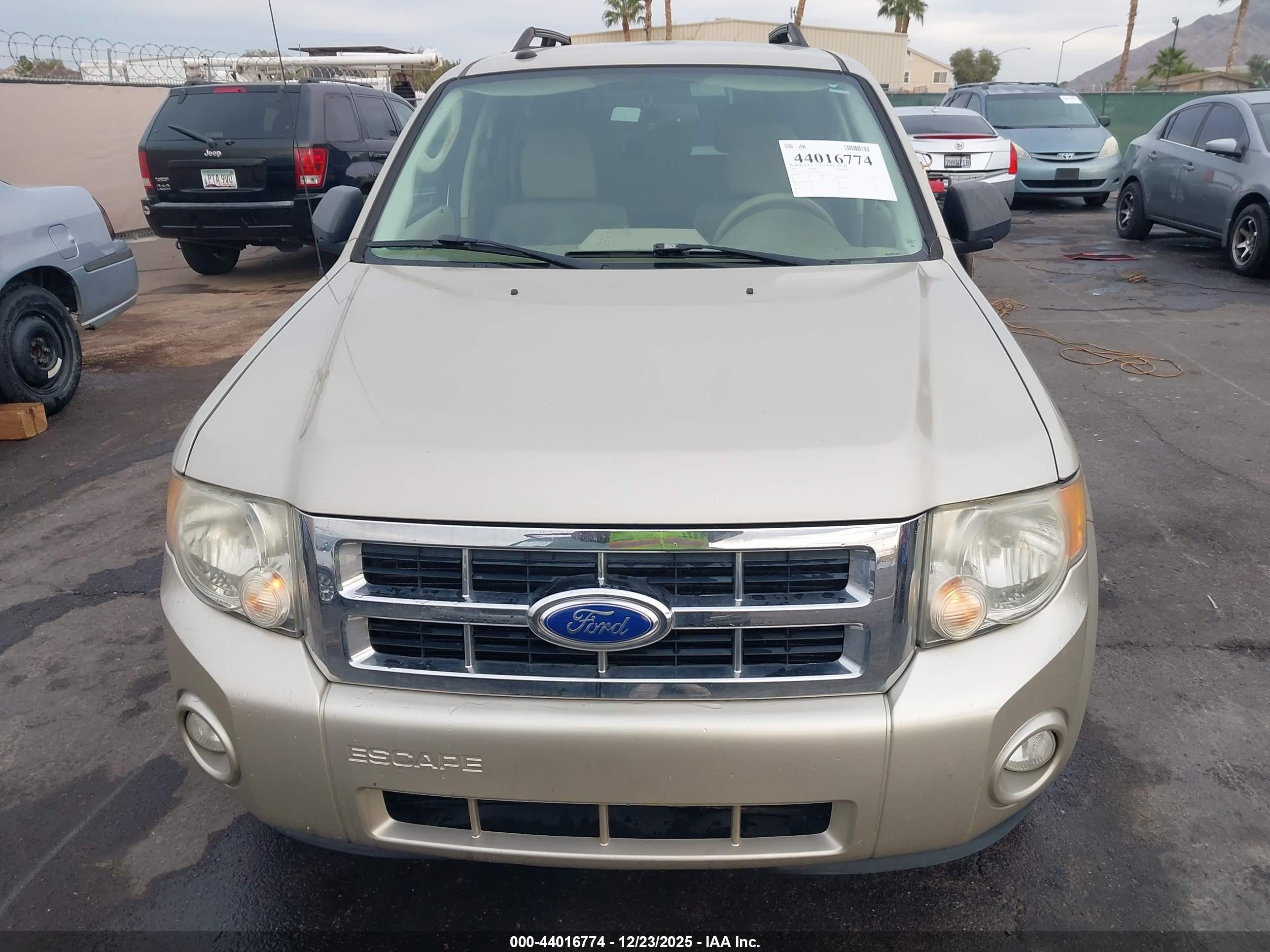 FORD ESCAPE image 6