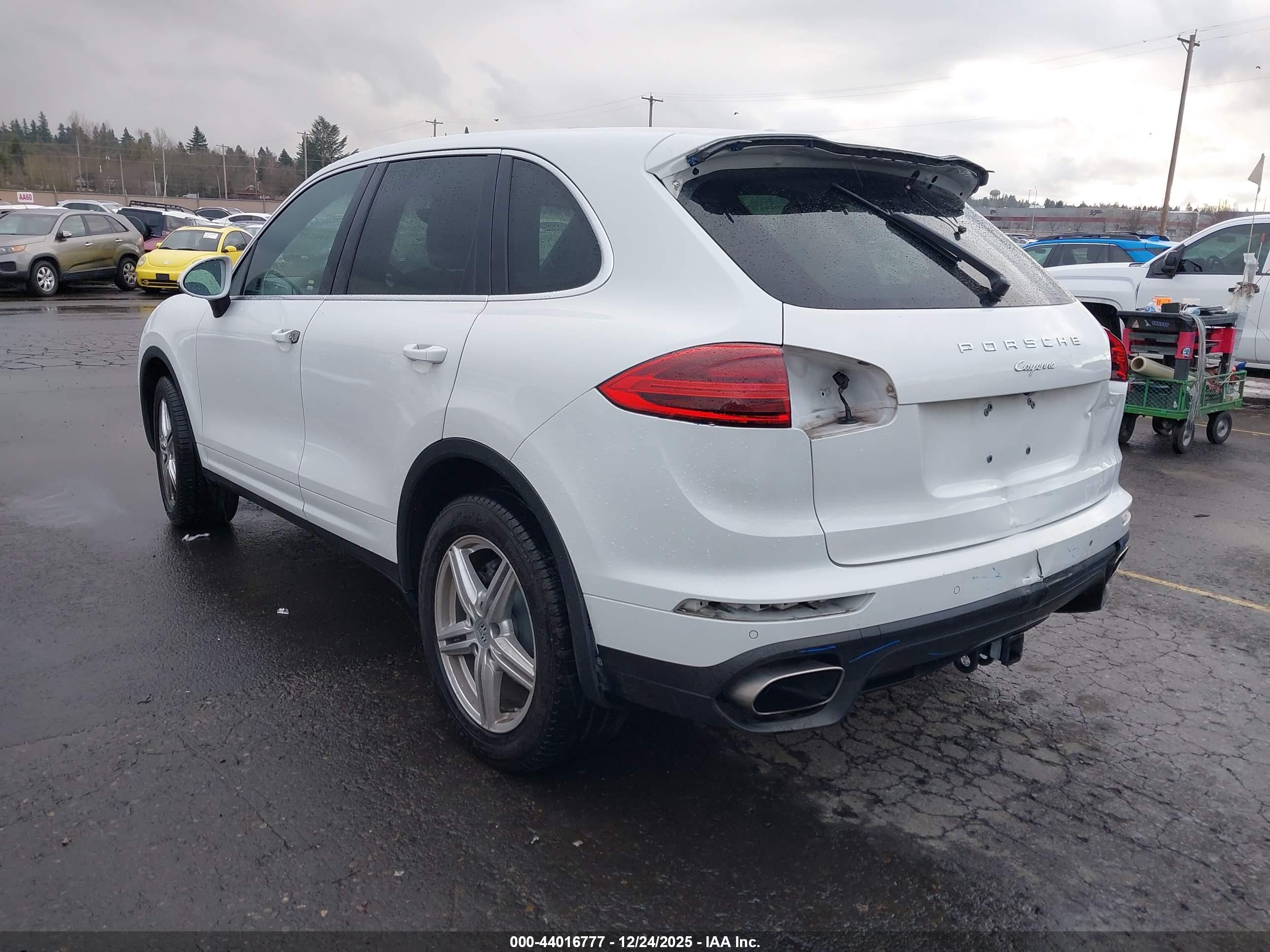PORSCHE CAYENNE image 3