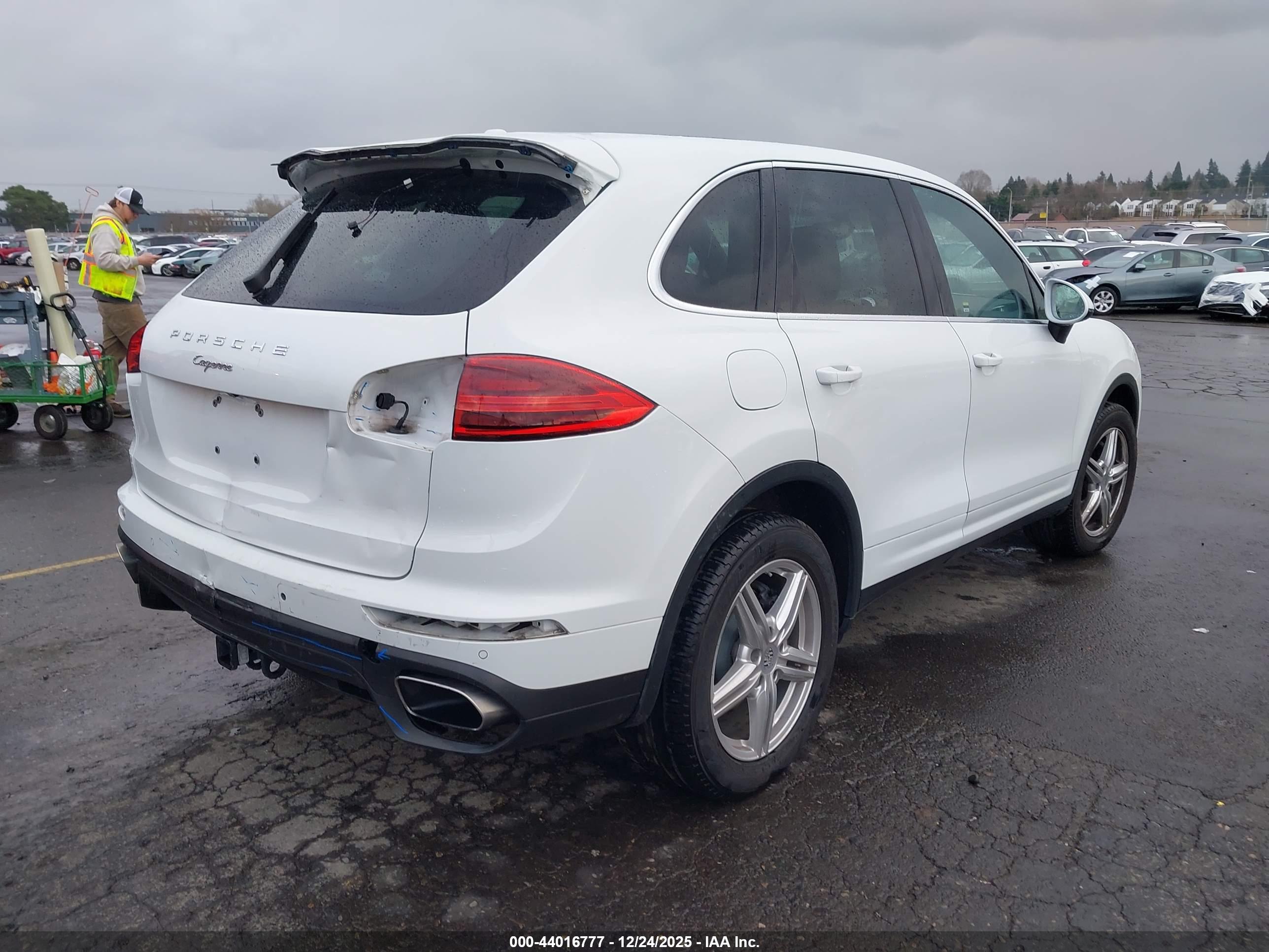 PORSCHE CAYENNE image 4