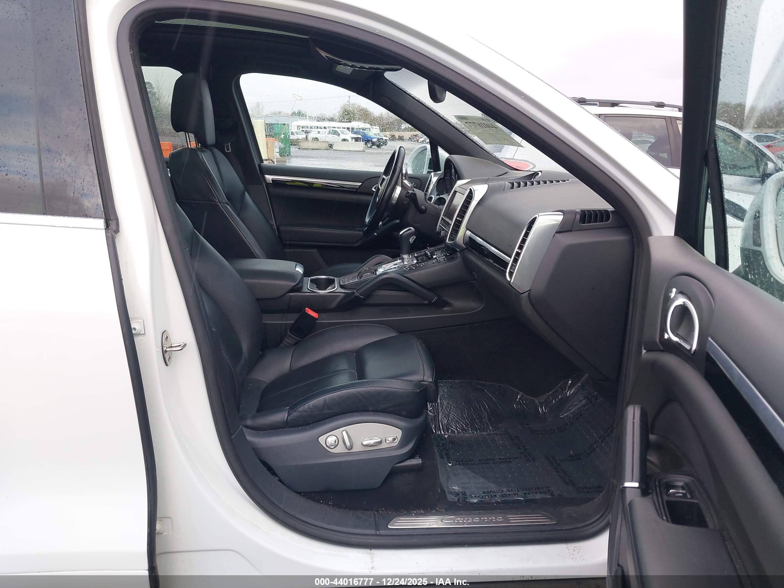 PORSCHE CAYENNE image 5