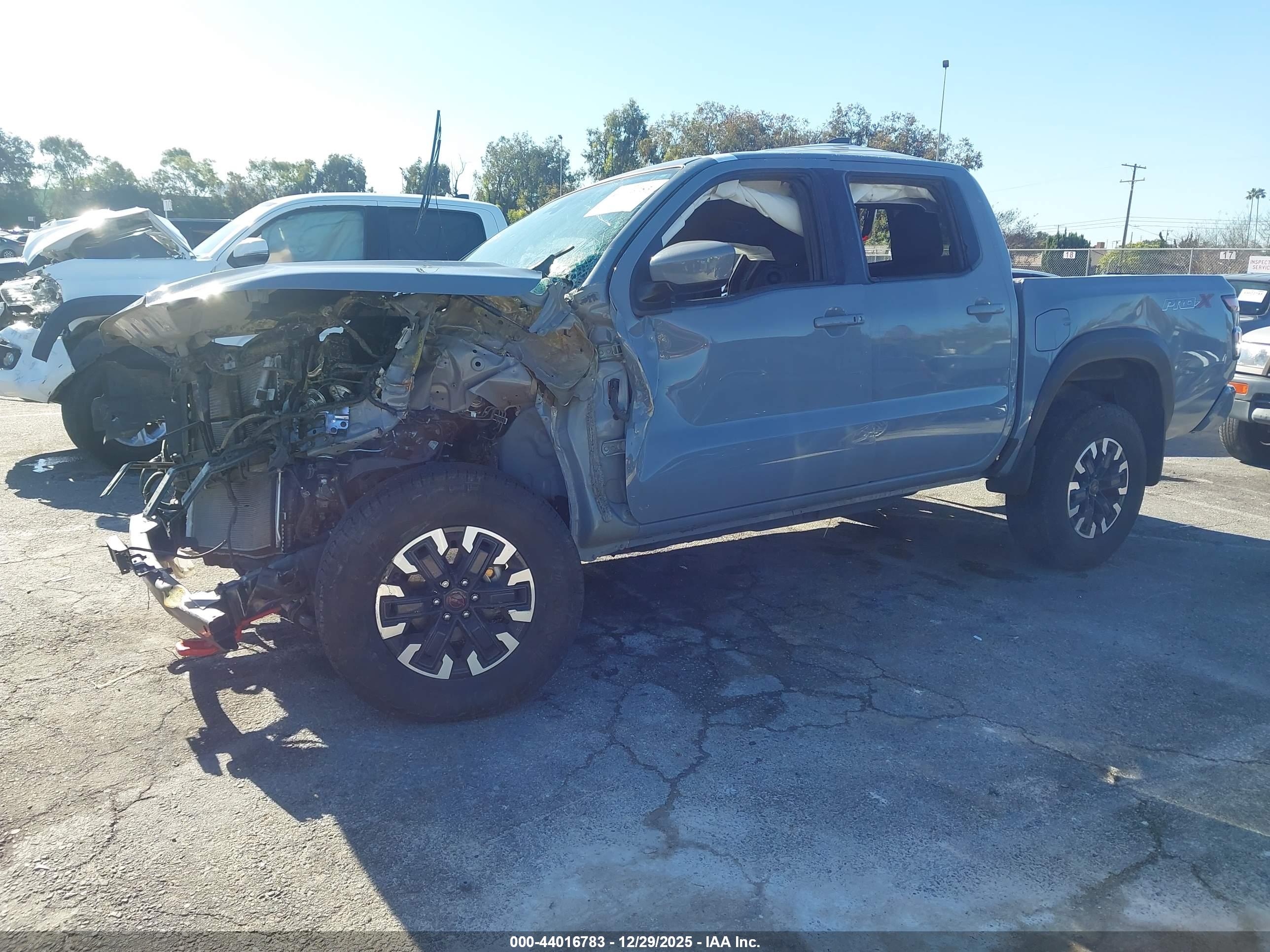 NISSAN FRONTIER image 2