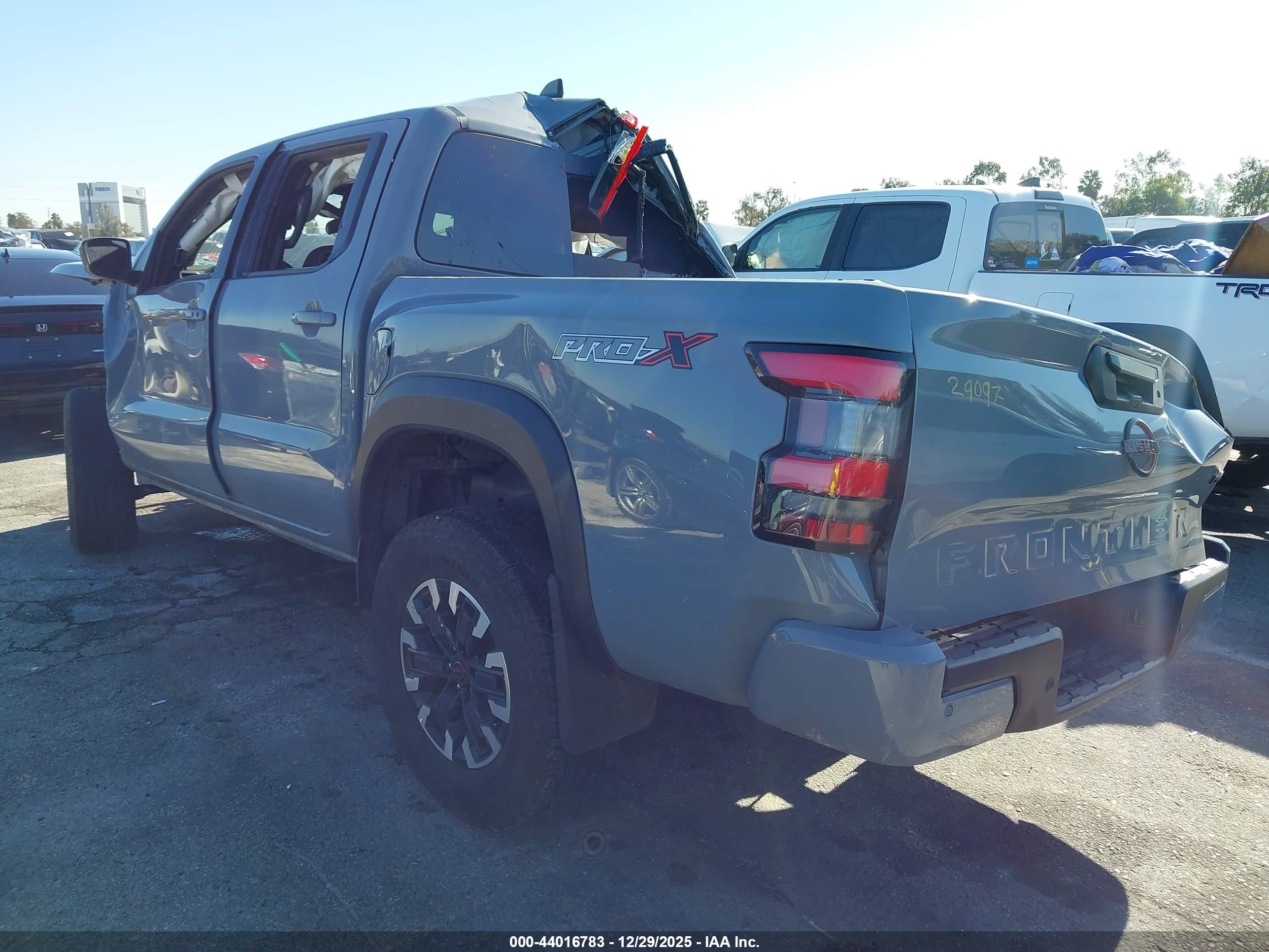 NISSAN FRONTIER image 3