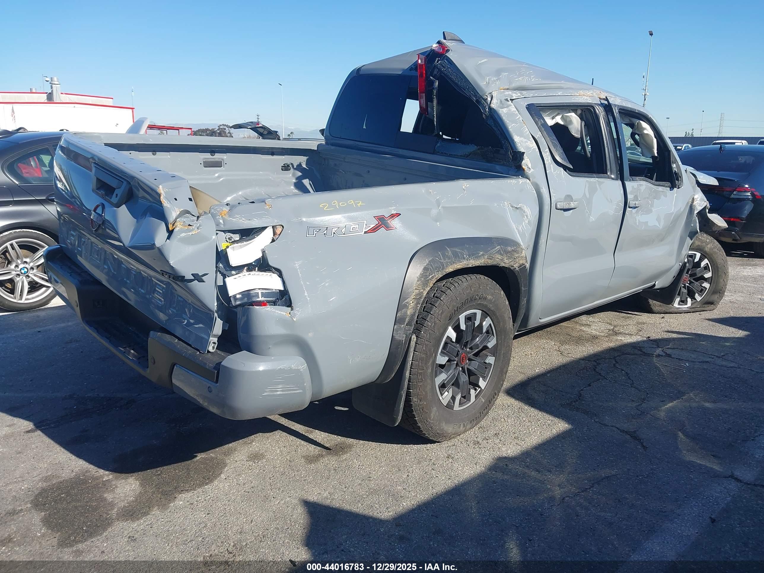 NISSAN FRONTIER image 4