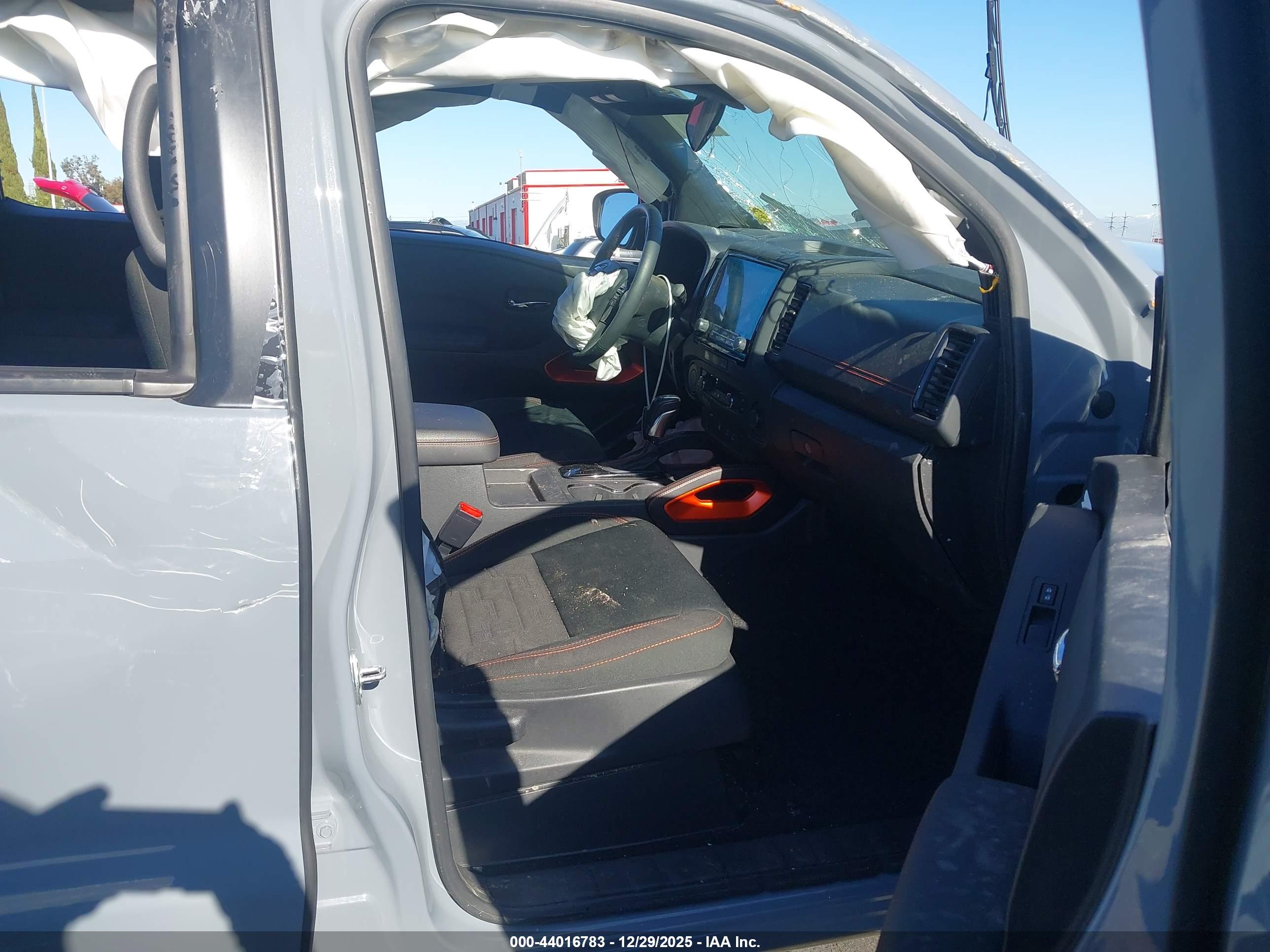 NISSAN FRONTIER image 5
