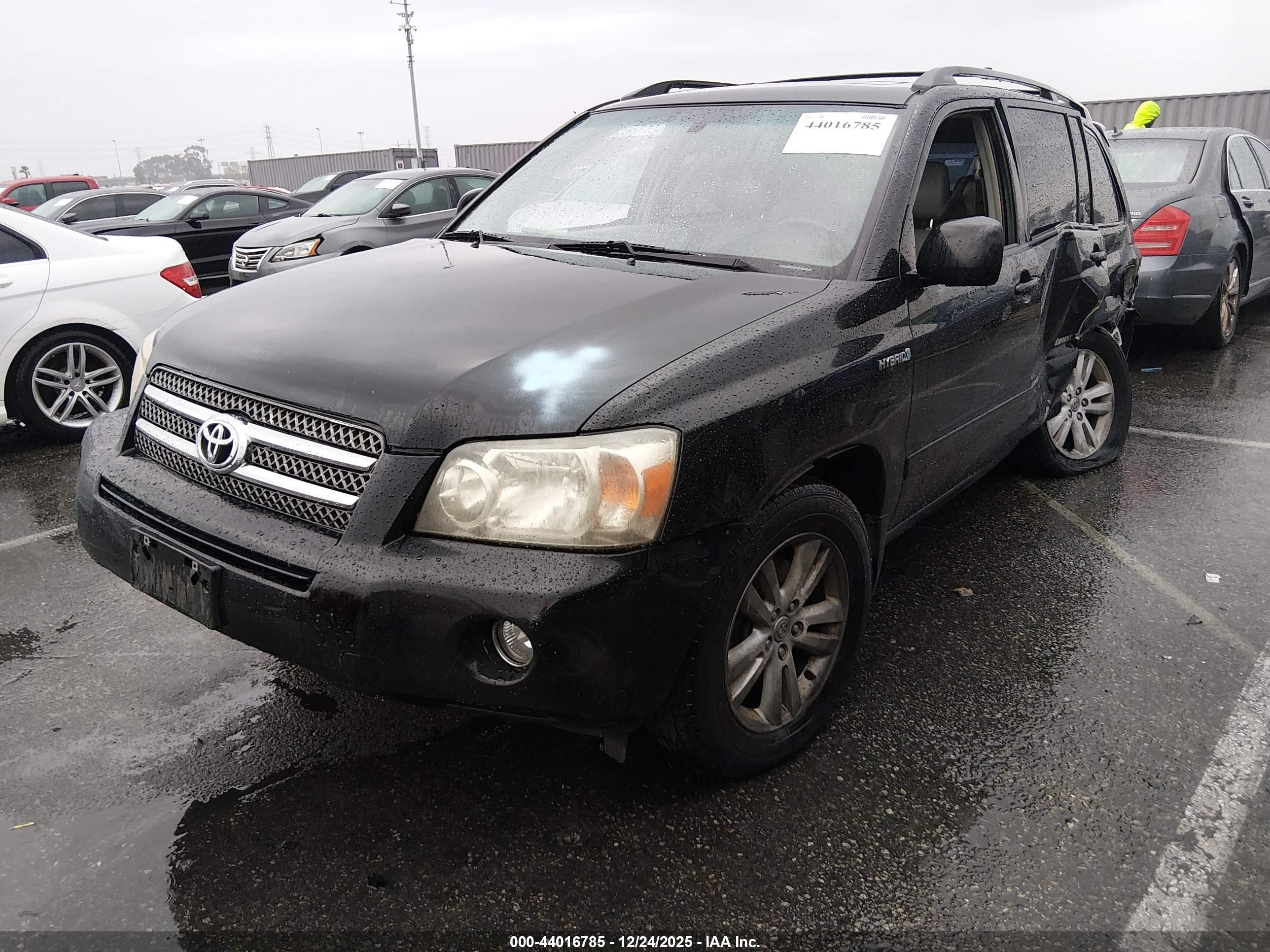 TOYOTA HIGHLANDER image 2